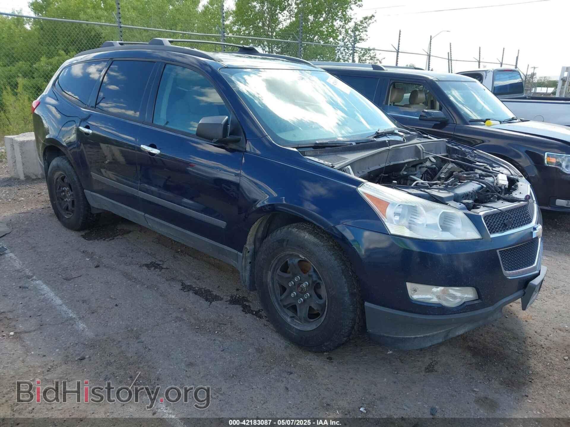 Фотография 1GNKVFED3BJ323245 - CHEVROLET TRAVERSE 2011