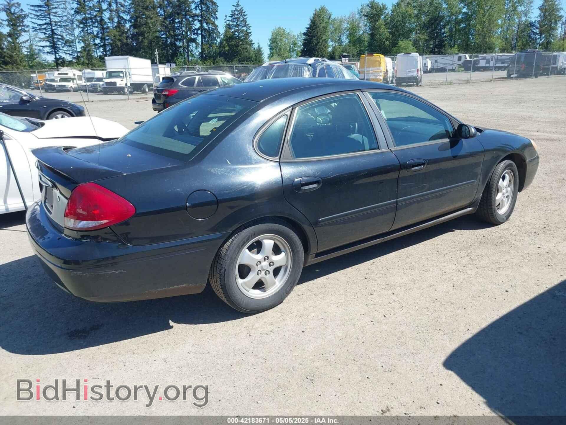 2005 FORD TAURUS - VIN: 1FAFP53255A228082 - Фото 4