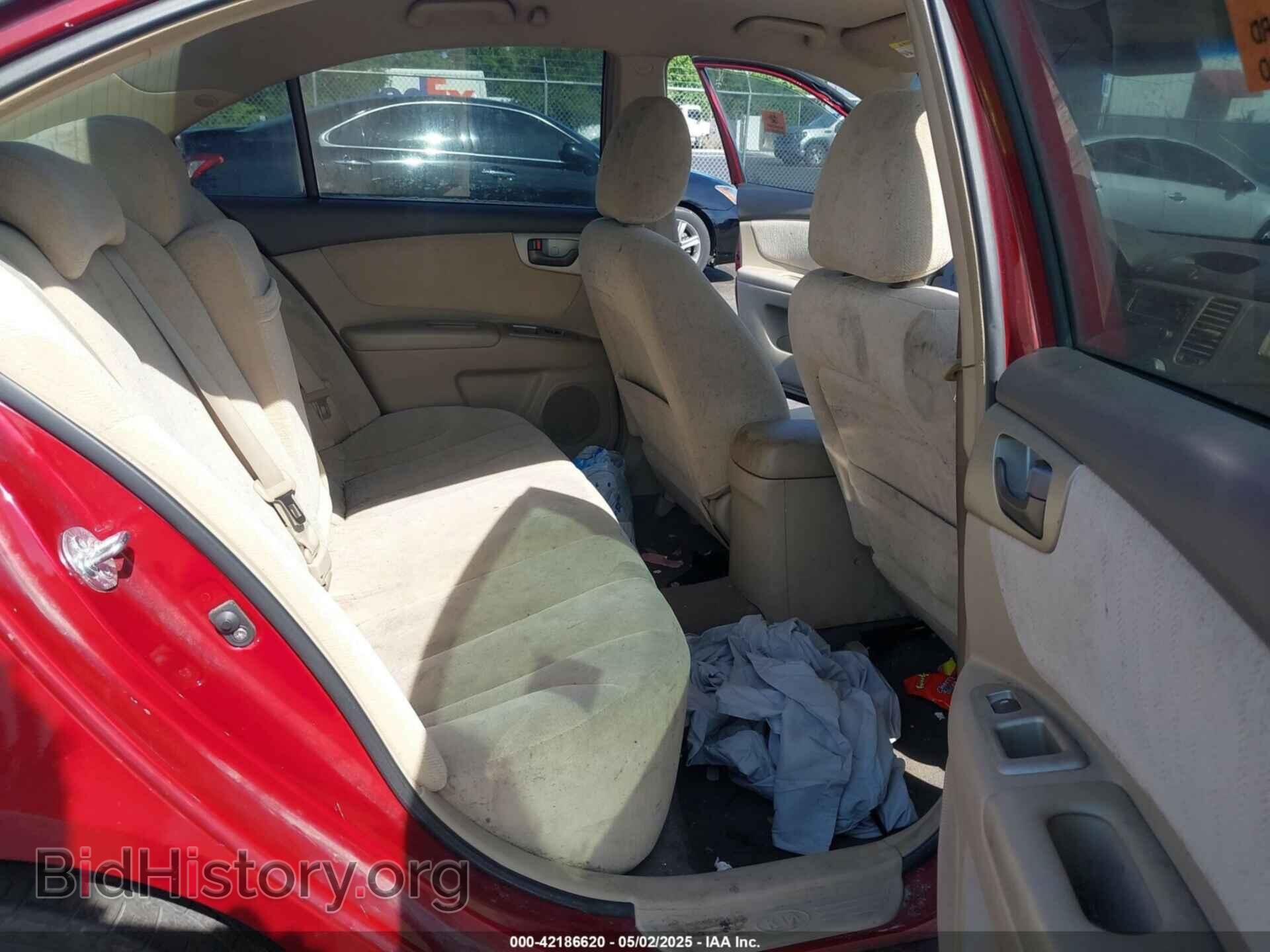 2008 KIA OPTIMA - VIN: KNAGE123785196642 - Photo 8