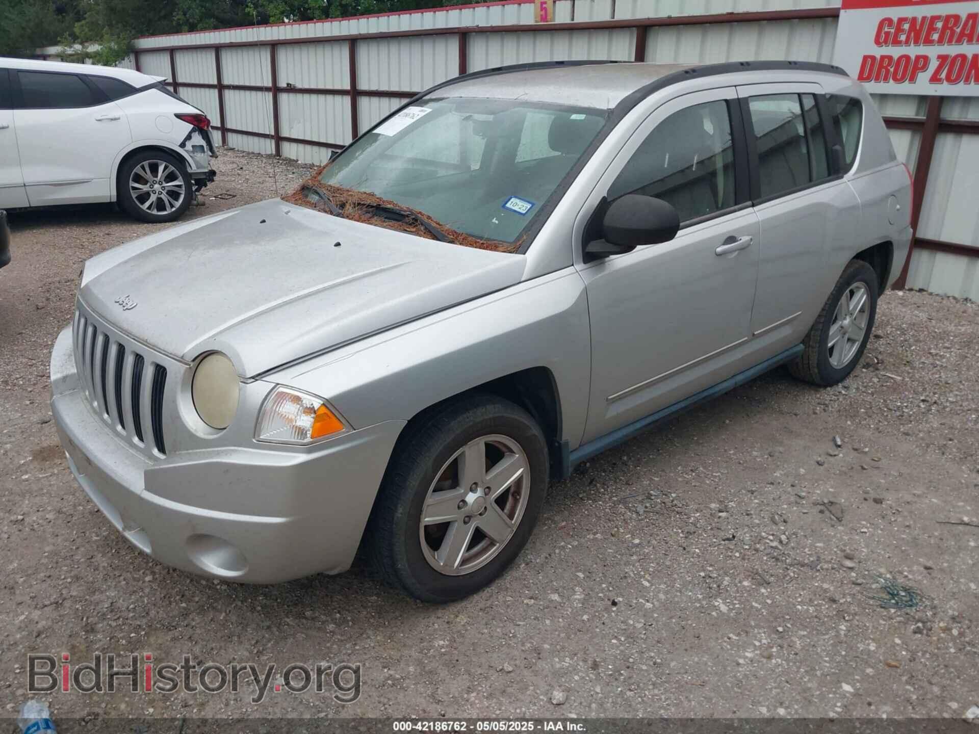 2010 JEEP COMPASS - VIN: 1J4NT4FB2AD553640 - Фото 2