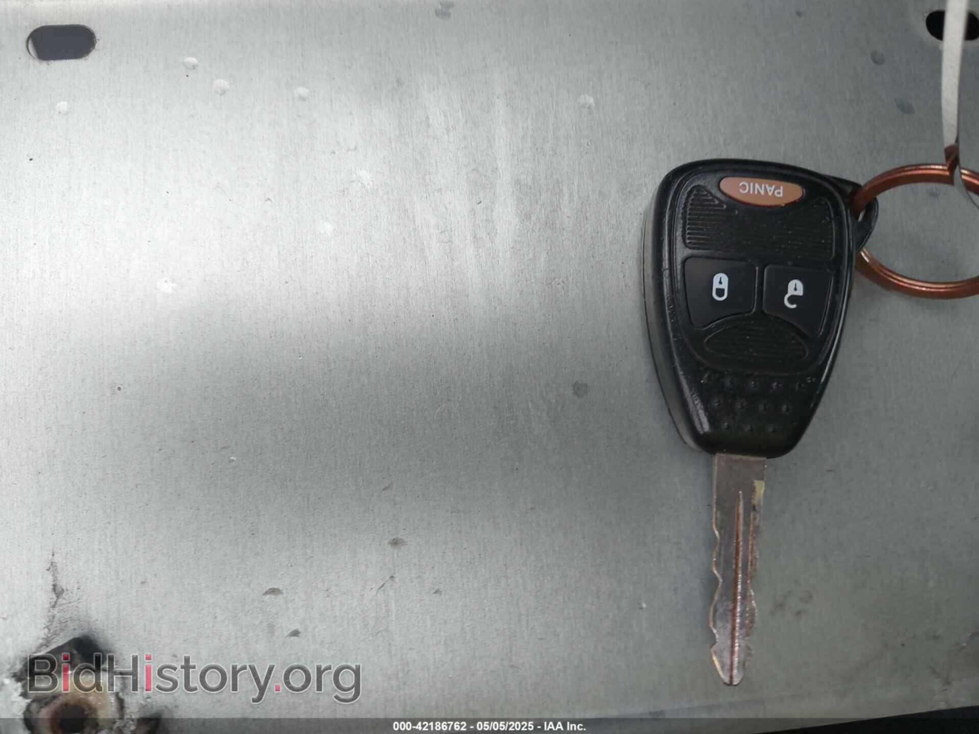 2010 JEEP COMPASS - VIN: 1J4NT4FB2AD553640 - Фото 11