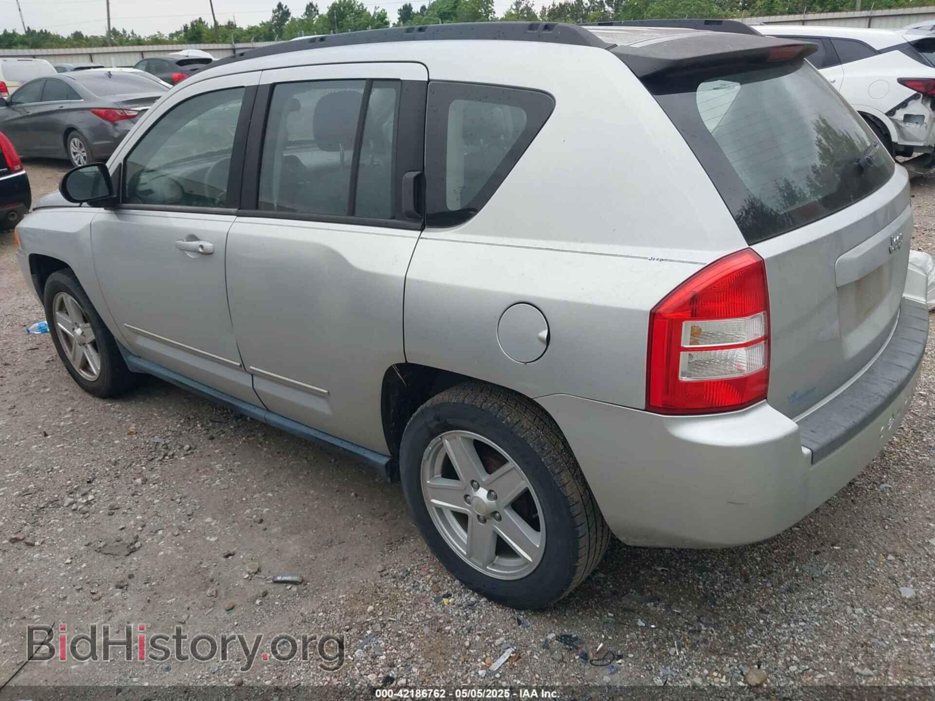 2010 JEEP COMPASS - VIN: 1J4NT4FB2AD553640 - Фото 3