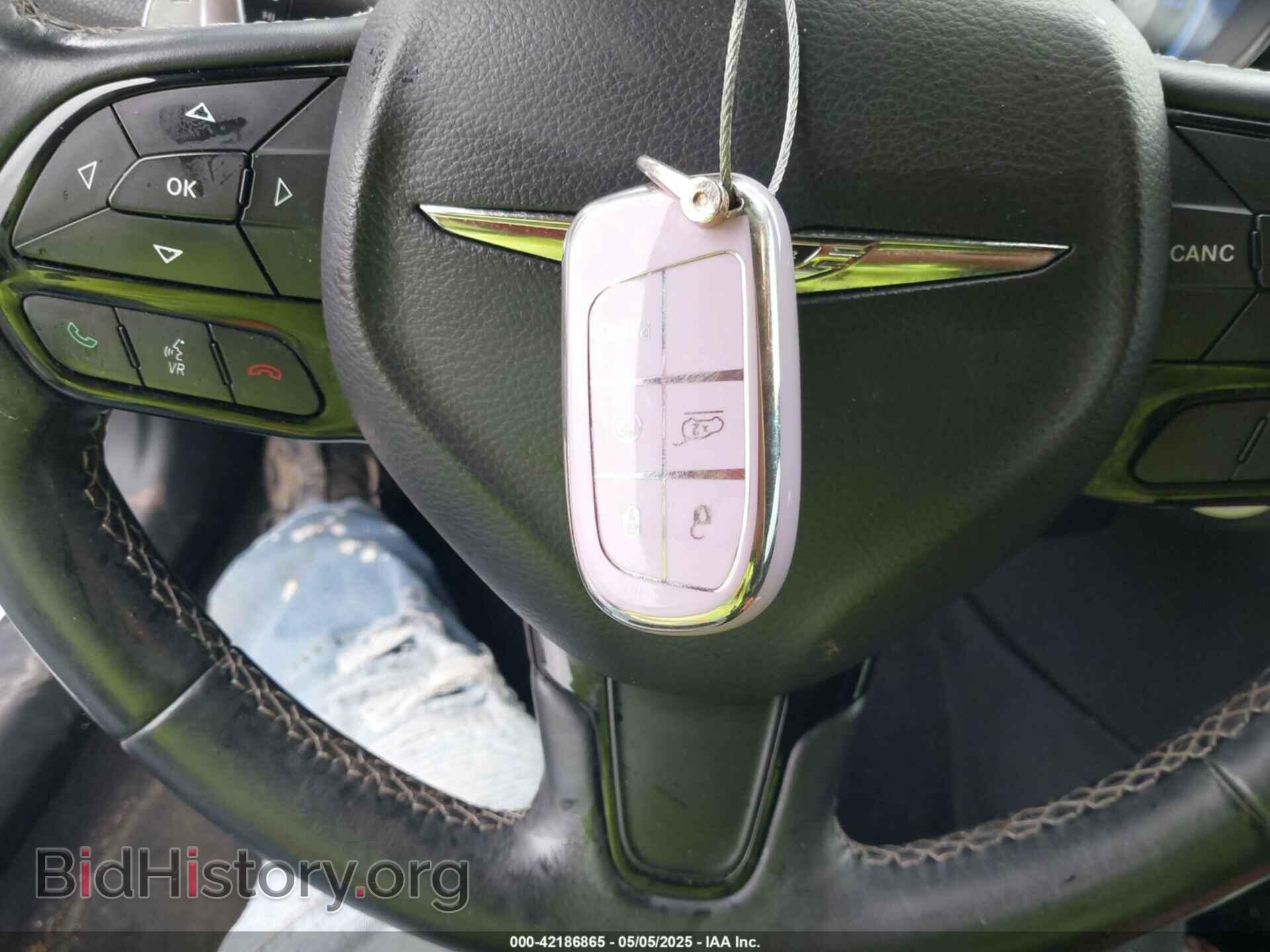 2017 CHRYSLER 300 - VIN: 2C3CCAGG9HH539001 - Фото 11