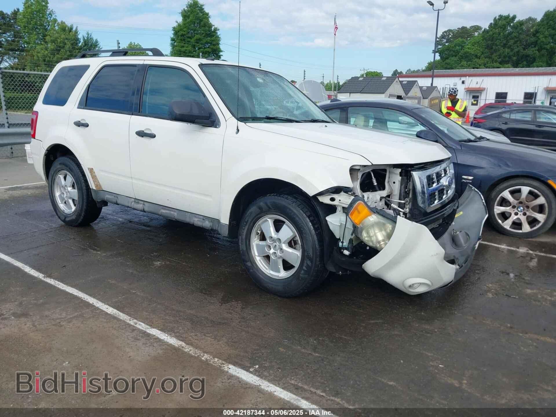 Photo 1FMCU0DG4AKC88017 - FORD ESCAPE 2010