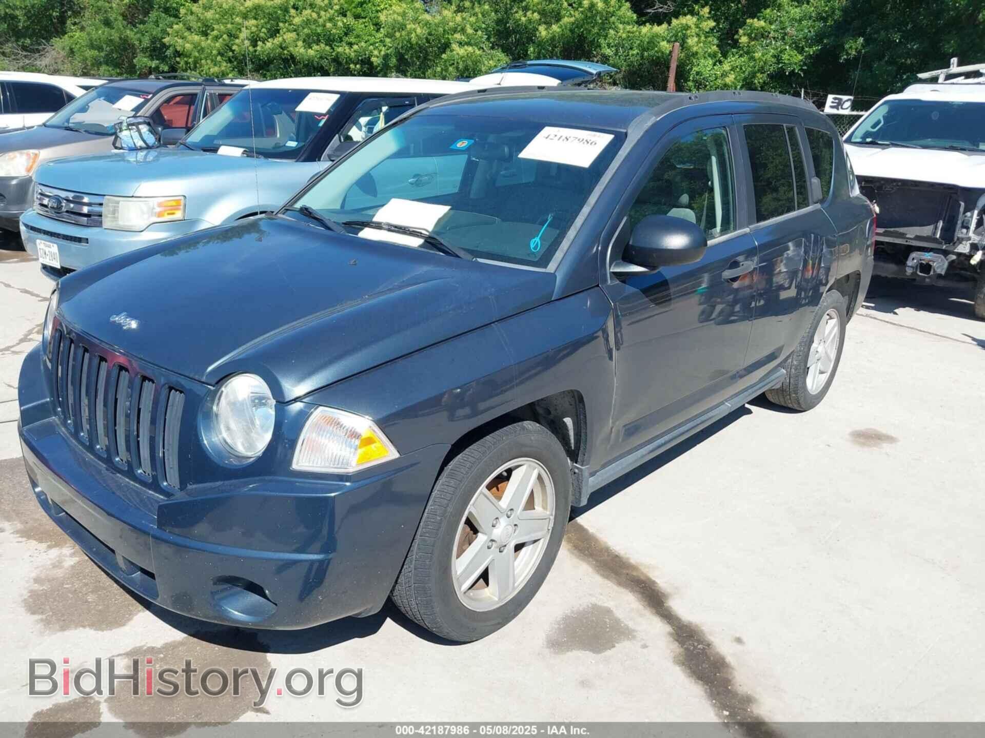 2007 JEEP COMPASS - VIN: 1J8FT47097D256079 - Фото 2