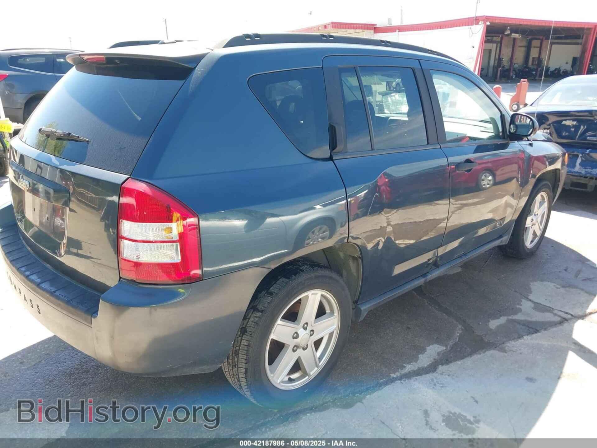 2007 JEEP COMPASS - VIN: 1J8FT47097D256079 - Фото 4