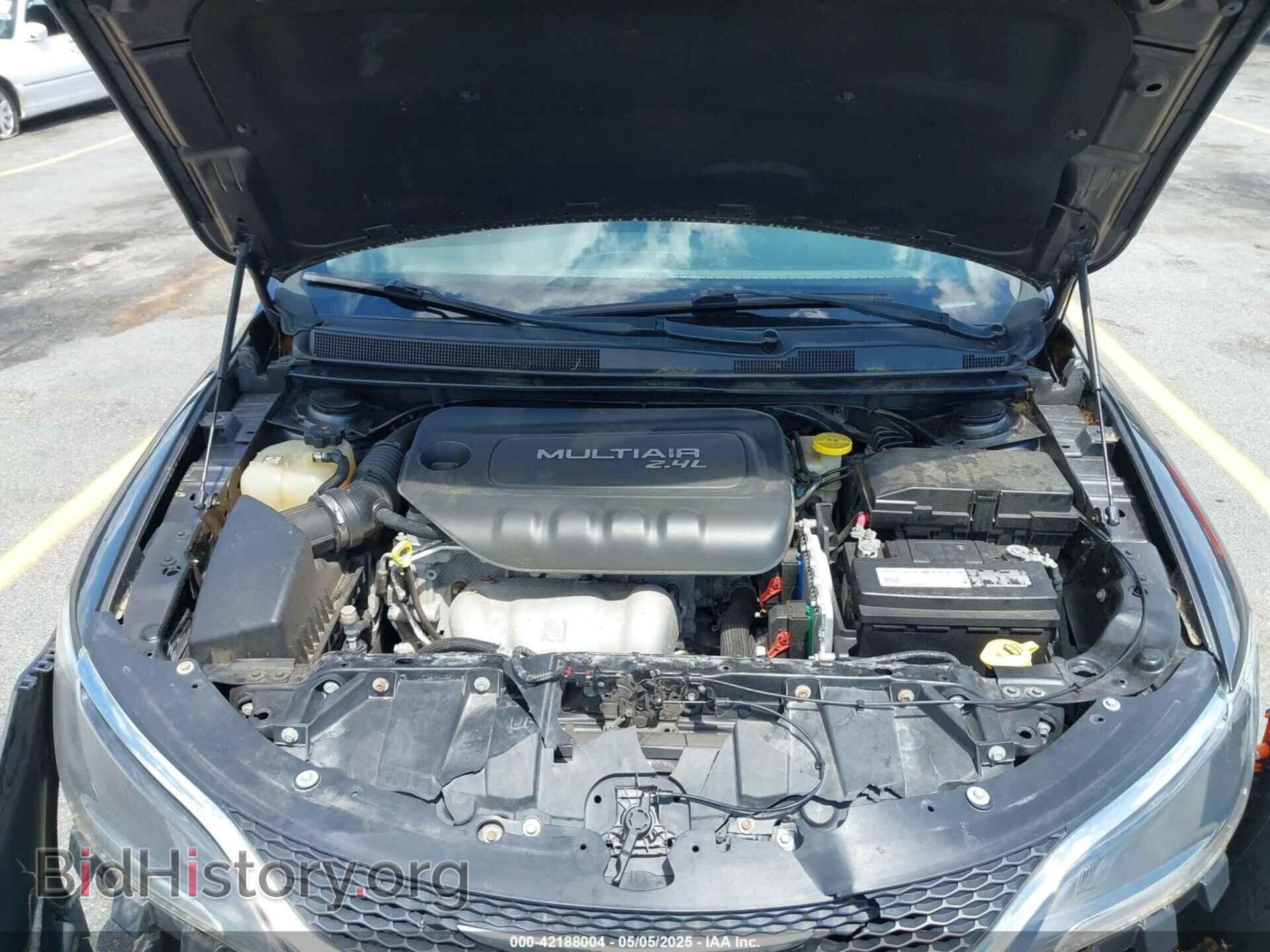 2016 CHRYSLER 200 - VIN: 1C3CCCAB4GN156467 - Фото 10