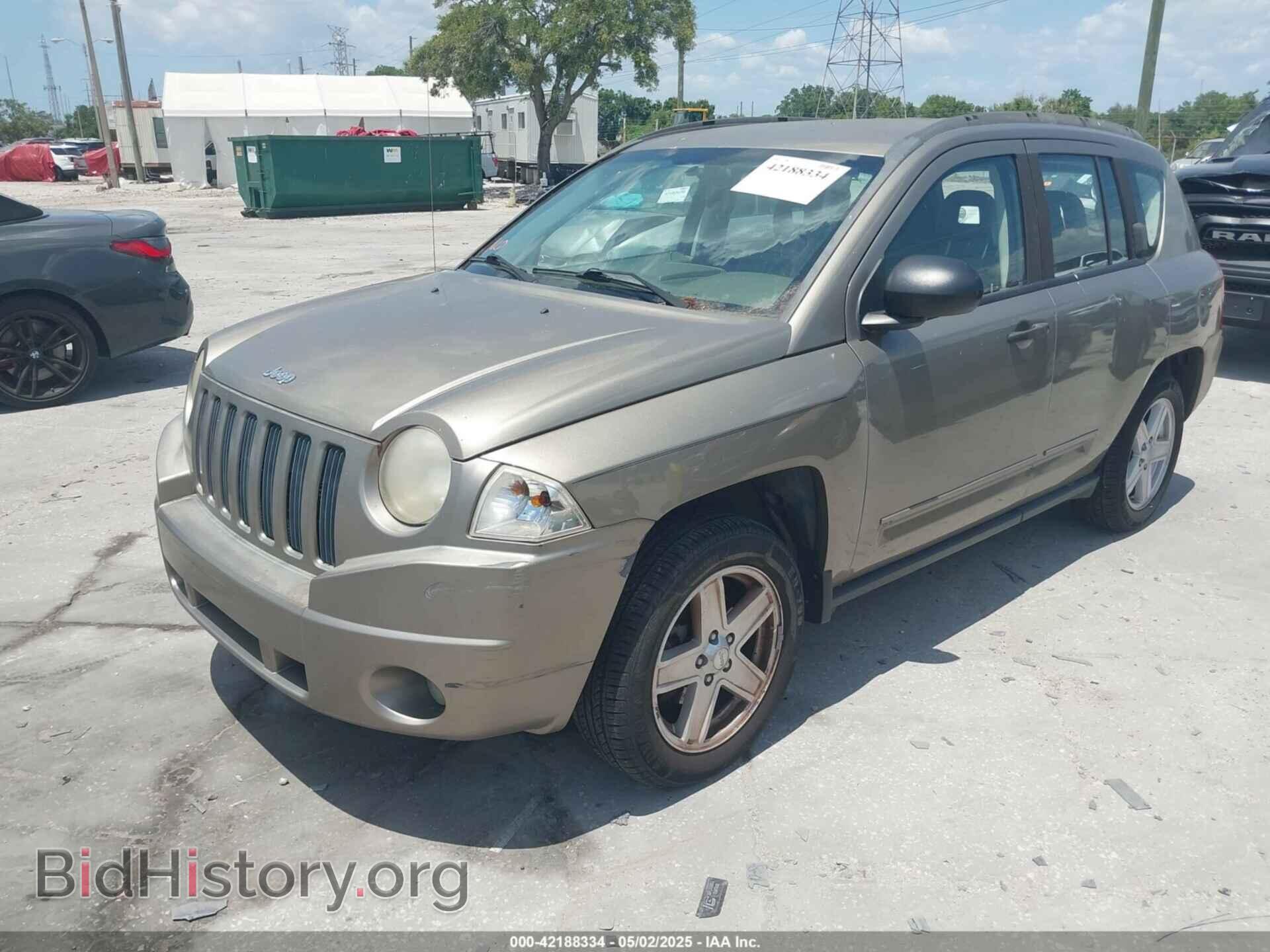 2008 JEEP COMPASS - VIN: 1J8FT47068D593407 - Фото 2