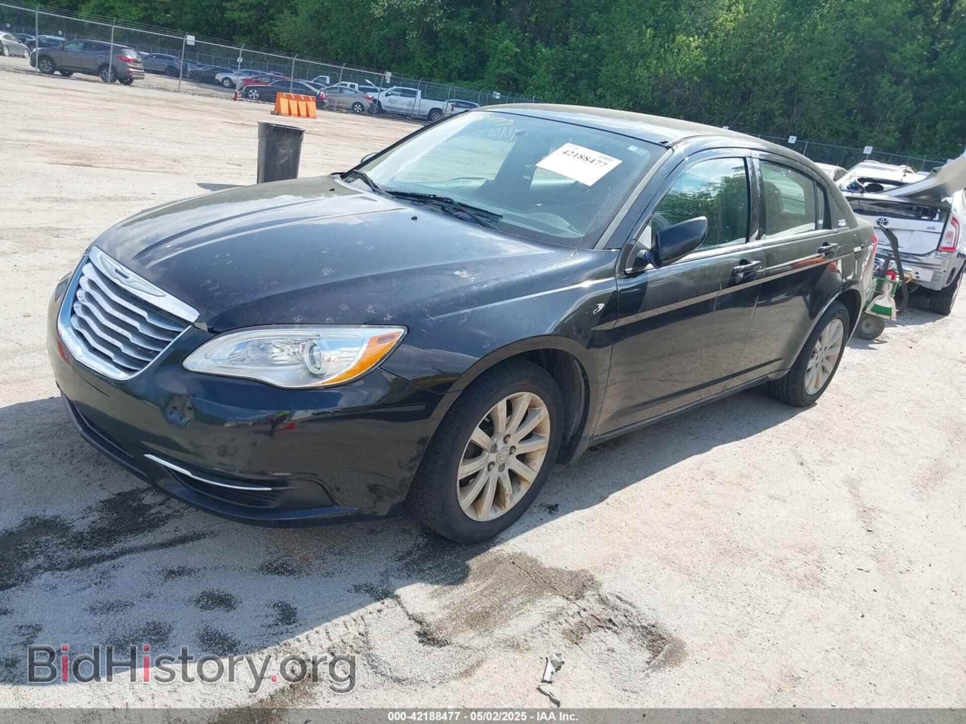 2013 CHRYSLER 200 - VIN: 1C3CCBBB1DN546558 - Фото 2