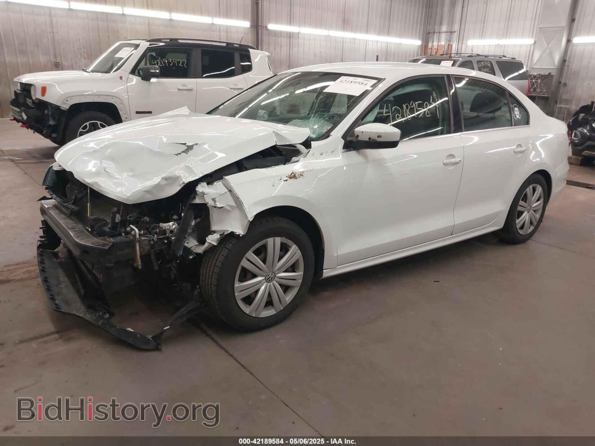 2017 VOLKSWAGEN JETTA - VIN: 3VW167AJ3HM277802 - Фото 2