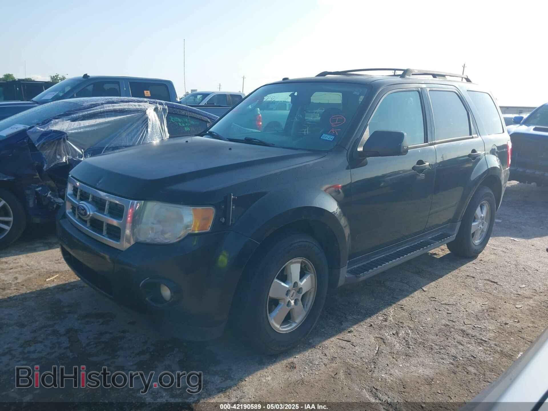 2011 FORD ESCAPE - VIN: 1FMCU0DG8BKB19281 - Фото 2