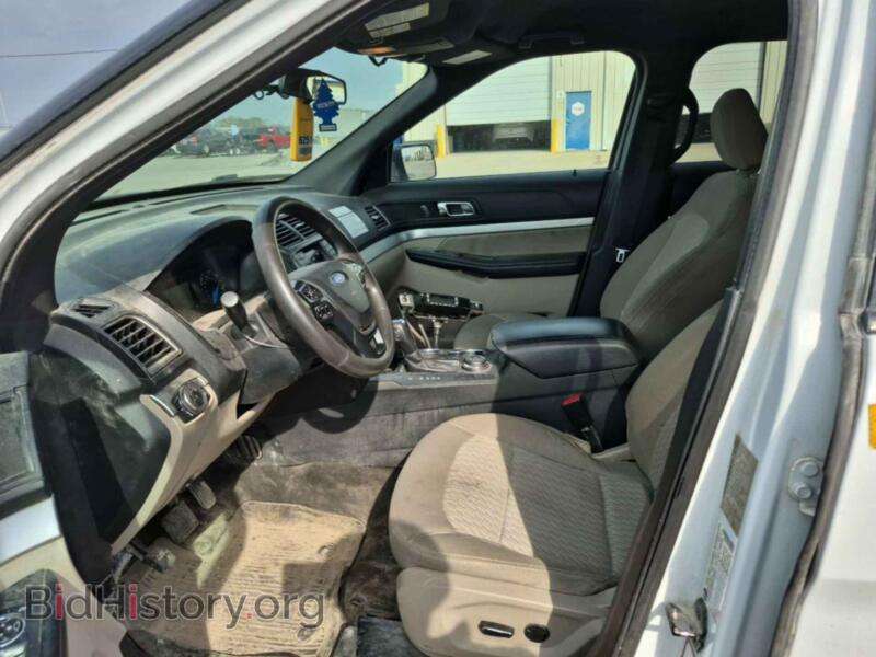 2018 Ford EXPLORER (VIN 1FM5K8B80JGB60188) — photo 2 of 32