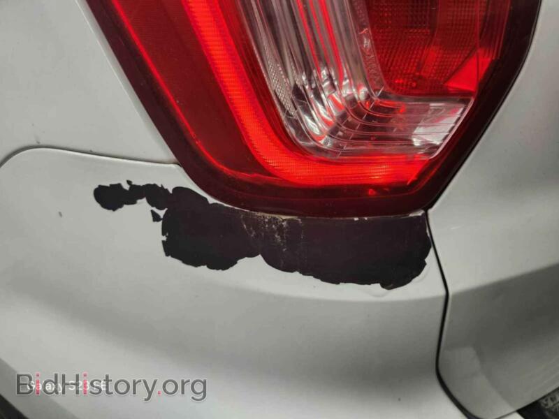 2018 Ford EXPLORER (VIN 1FM5K8B80JGB60188) — photo 19 of 32