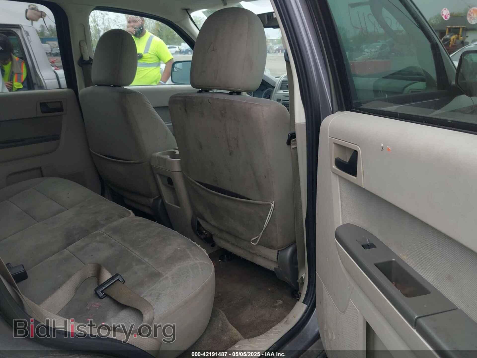 2011 FORD ESCAPE - VIN: 1FMCU0DG3BKB21102 - Фото 8