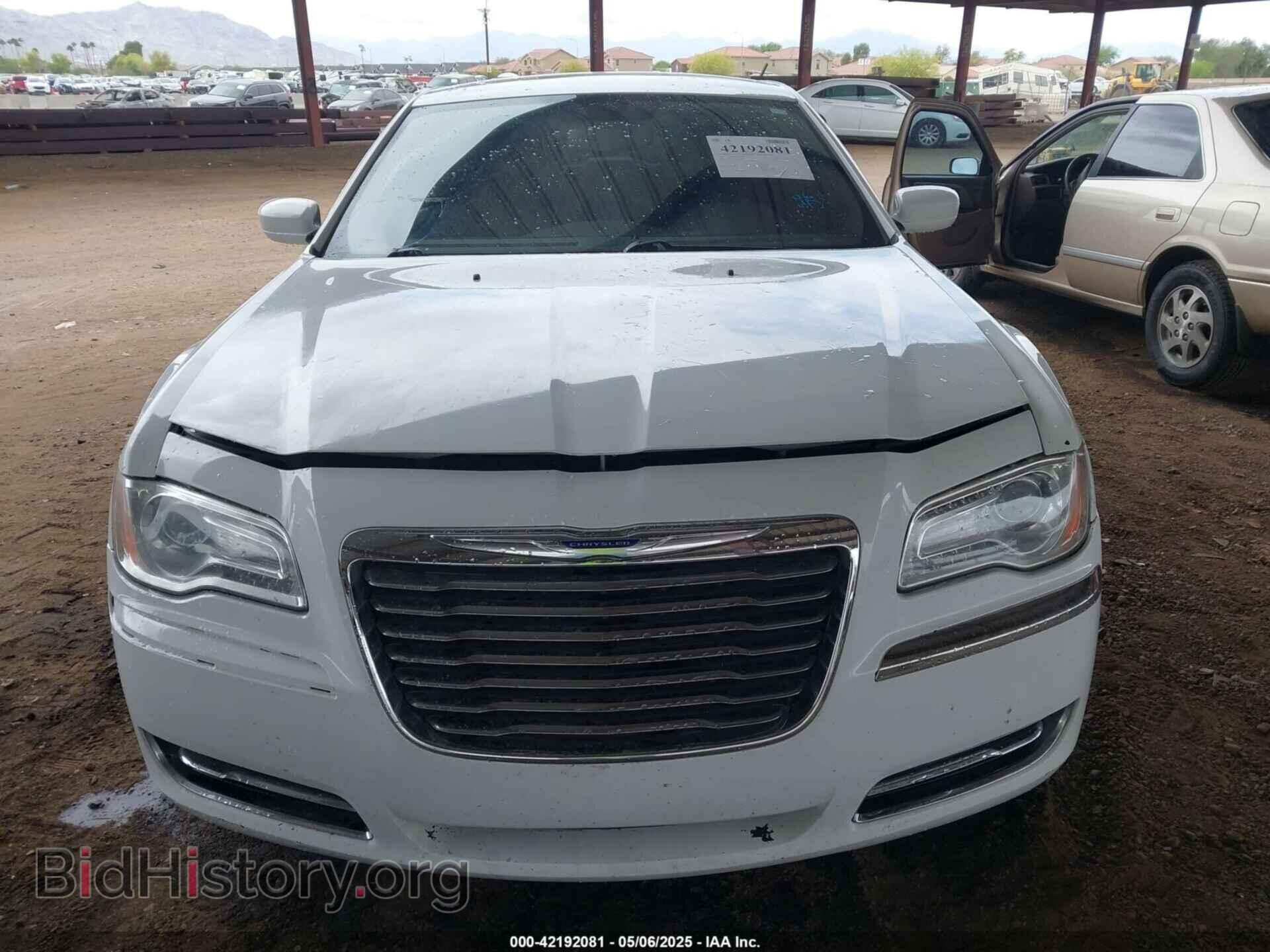 2014 CHRYSLER 300 - VIN: 2C3CCAAG1EH379832 - Фото 13