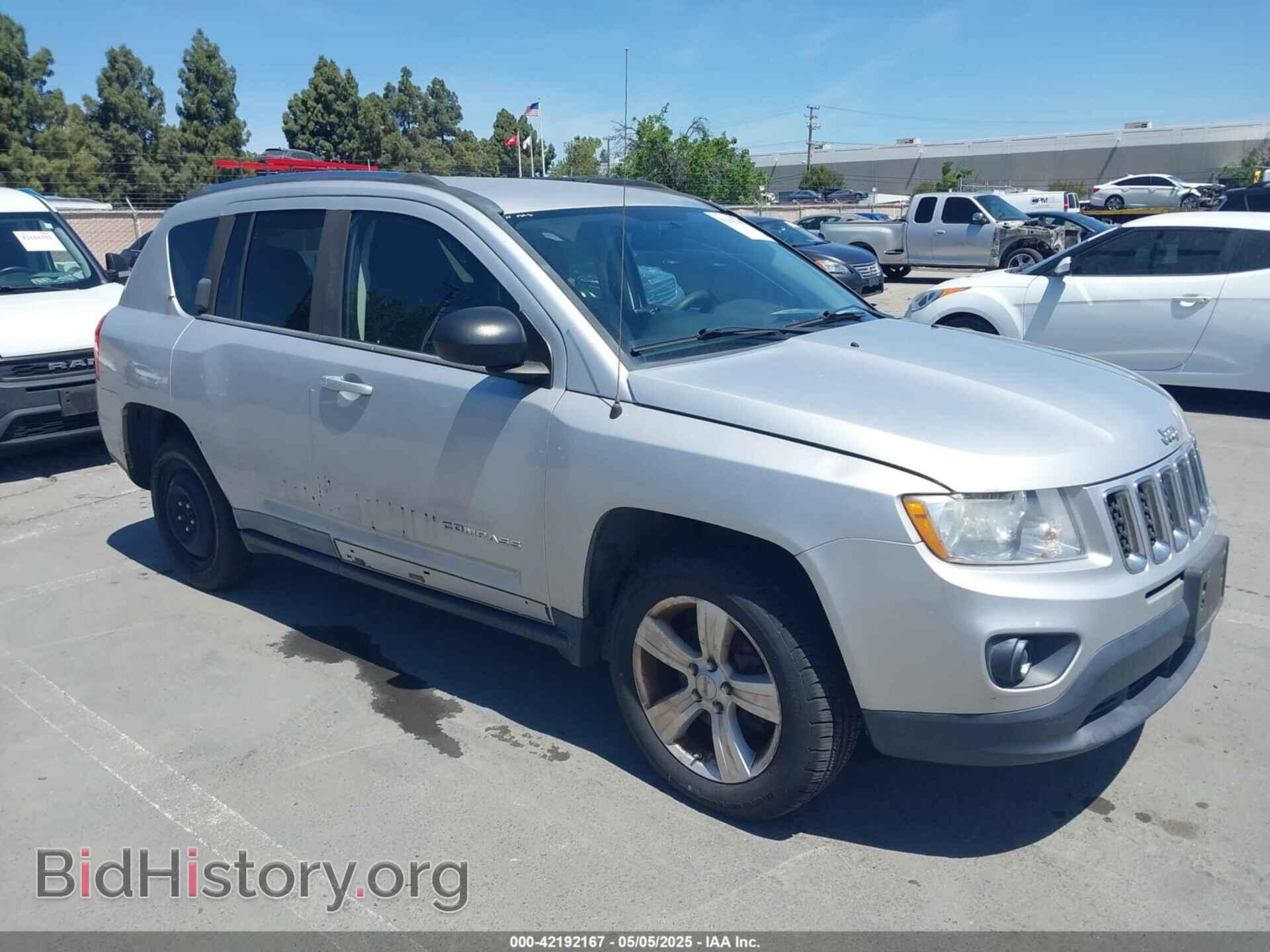 Photo 1J4NF1FB6BD218694 - JEEP COMPASS 2011