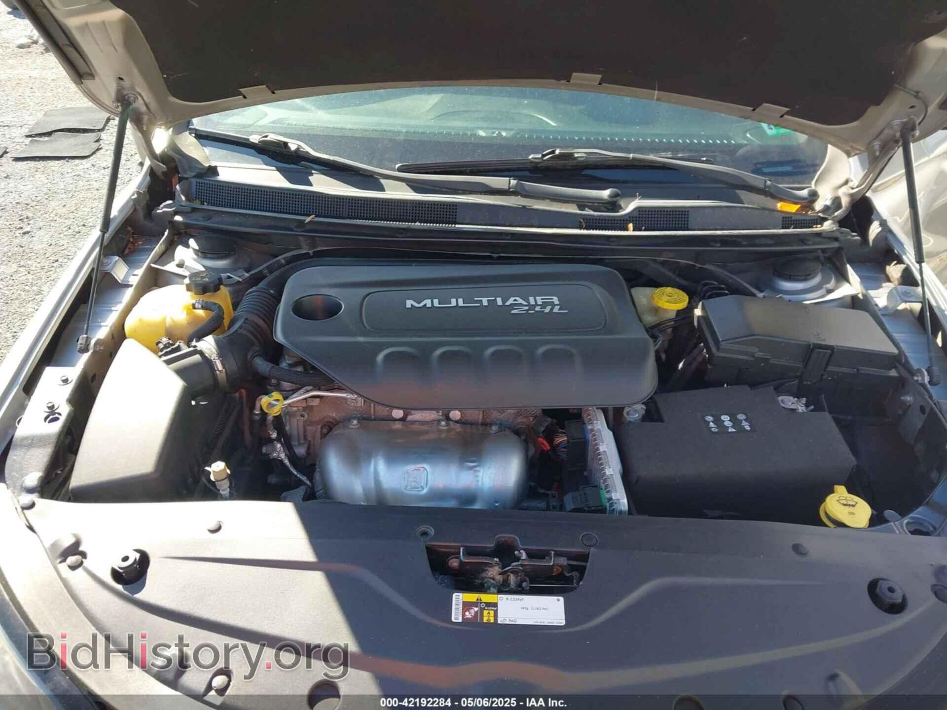 2016 CHRYSLER 200 - VIN: 1C3CCCBB0GN144833 - Фото 10