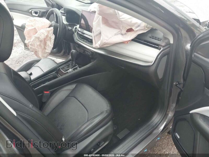 2022 Jeep COMPASS (VIN 3C4NJDCB7NT141939) — photo 5 of 17