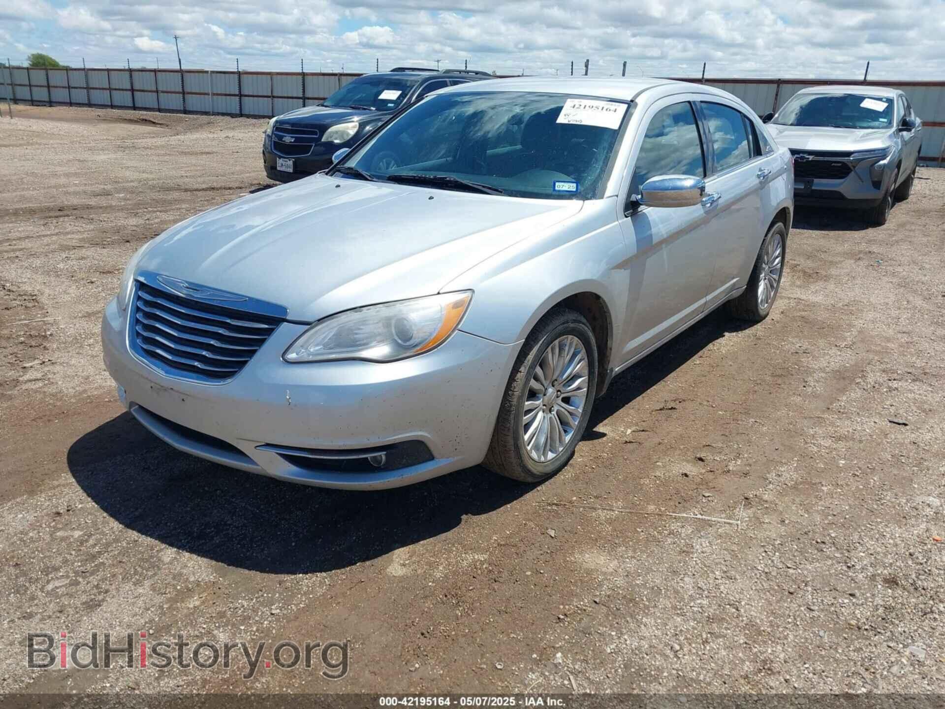 2011 CHRYSLER 200 - VIN: 1C3BC2FB8BN580435 - Фото 2