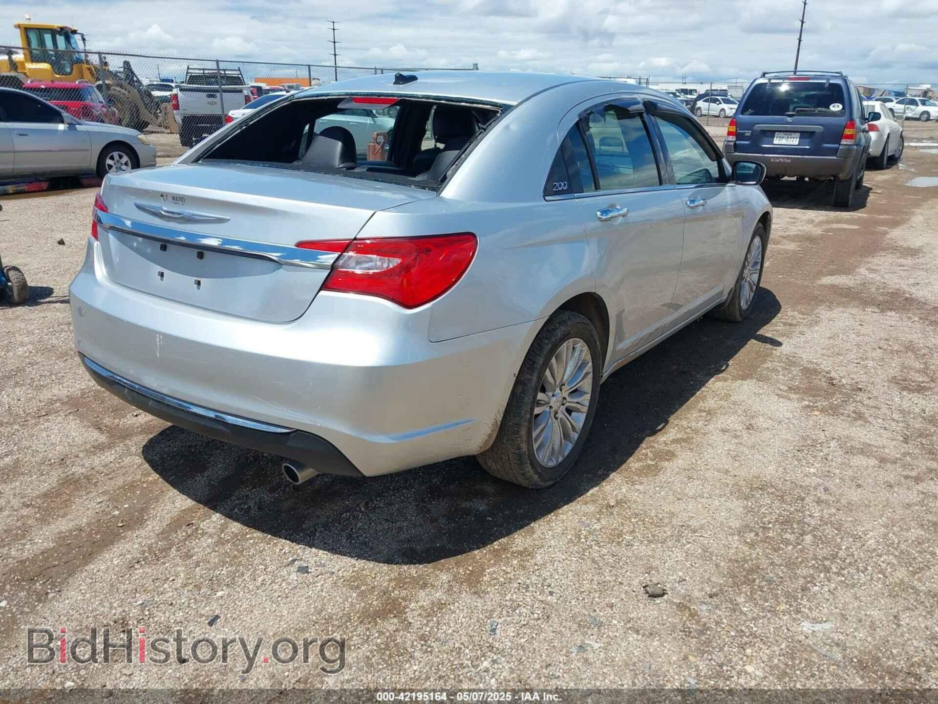 2011 CHRYSLER 200 - VIN: 1C3BC2FB8BN580435 - Фото 4