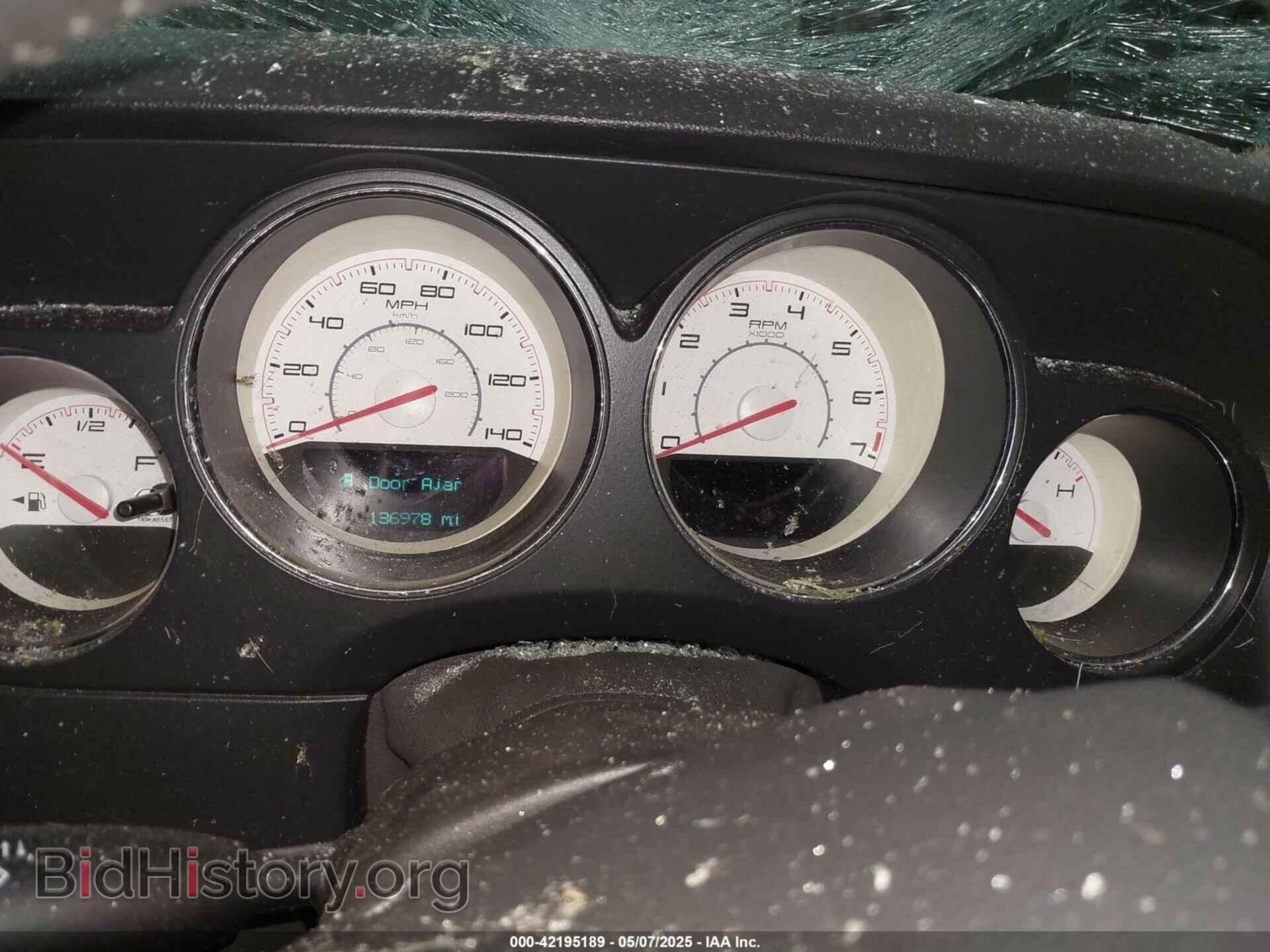 2014 DODGE CHALLENGER - VIN: 2C3CDYAG3EH111211 - Фото 7