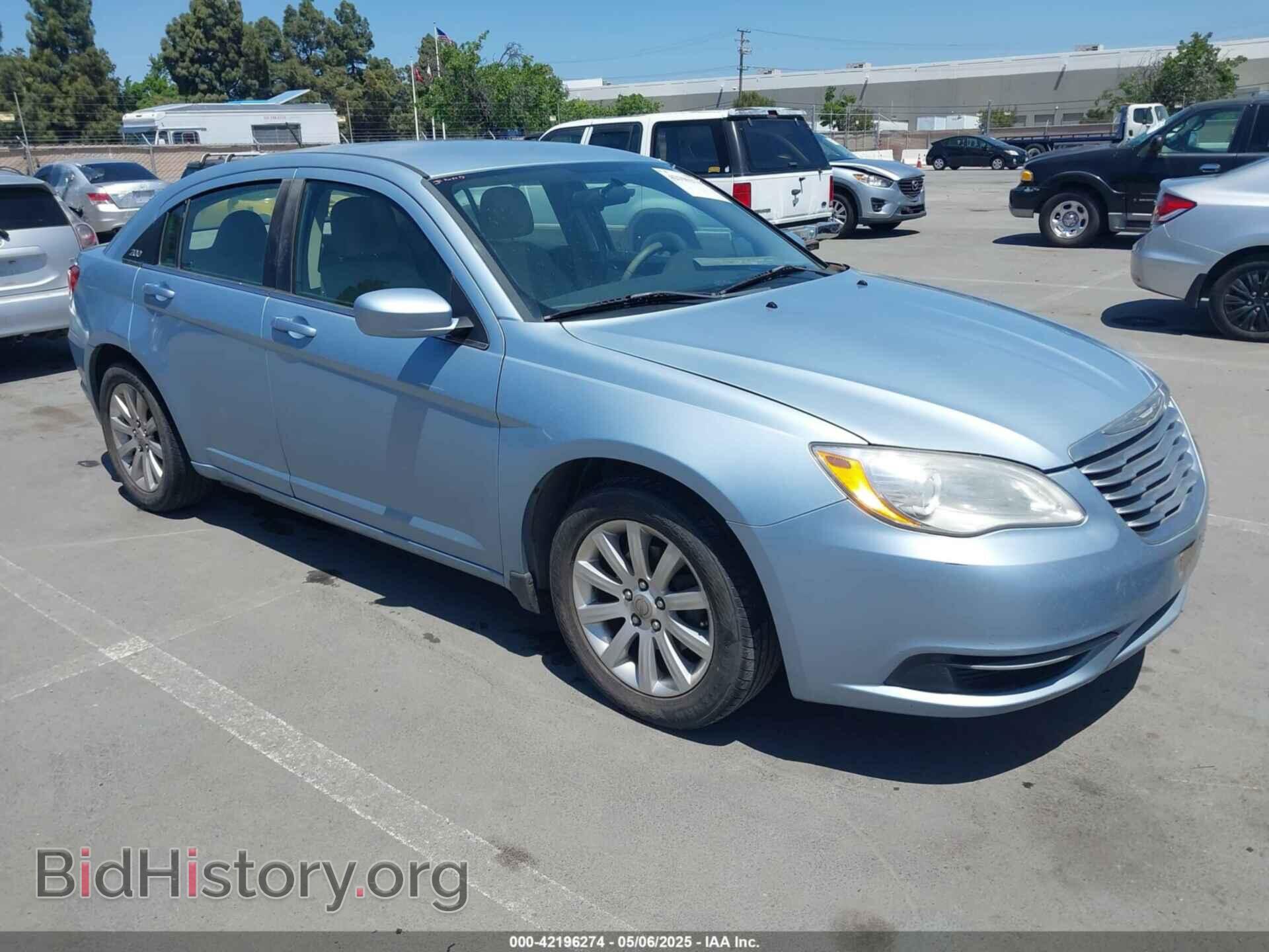 Photo 1C3CCBBB4DN567372 - CHRYSLER 200 2013