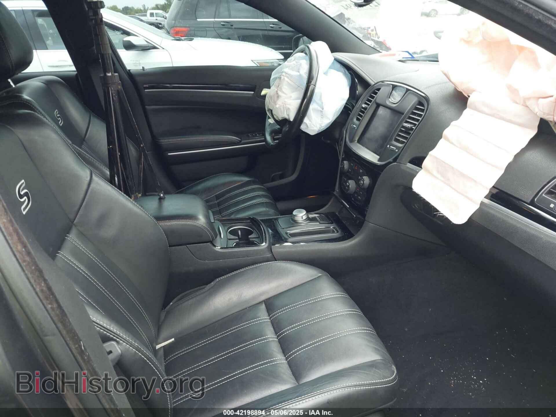 2019 CHRYSLER 300 - VIN: 2C3CCABG0KH516446 - Фото 5