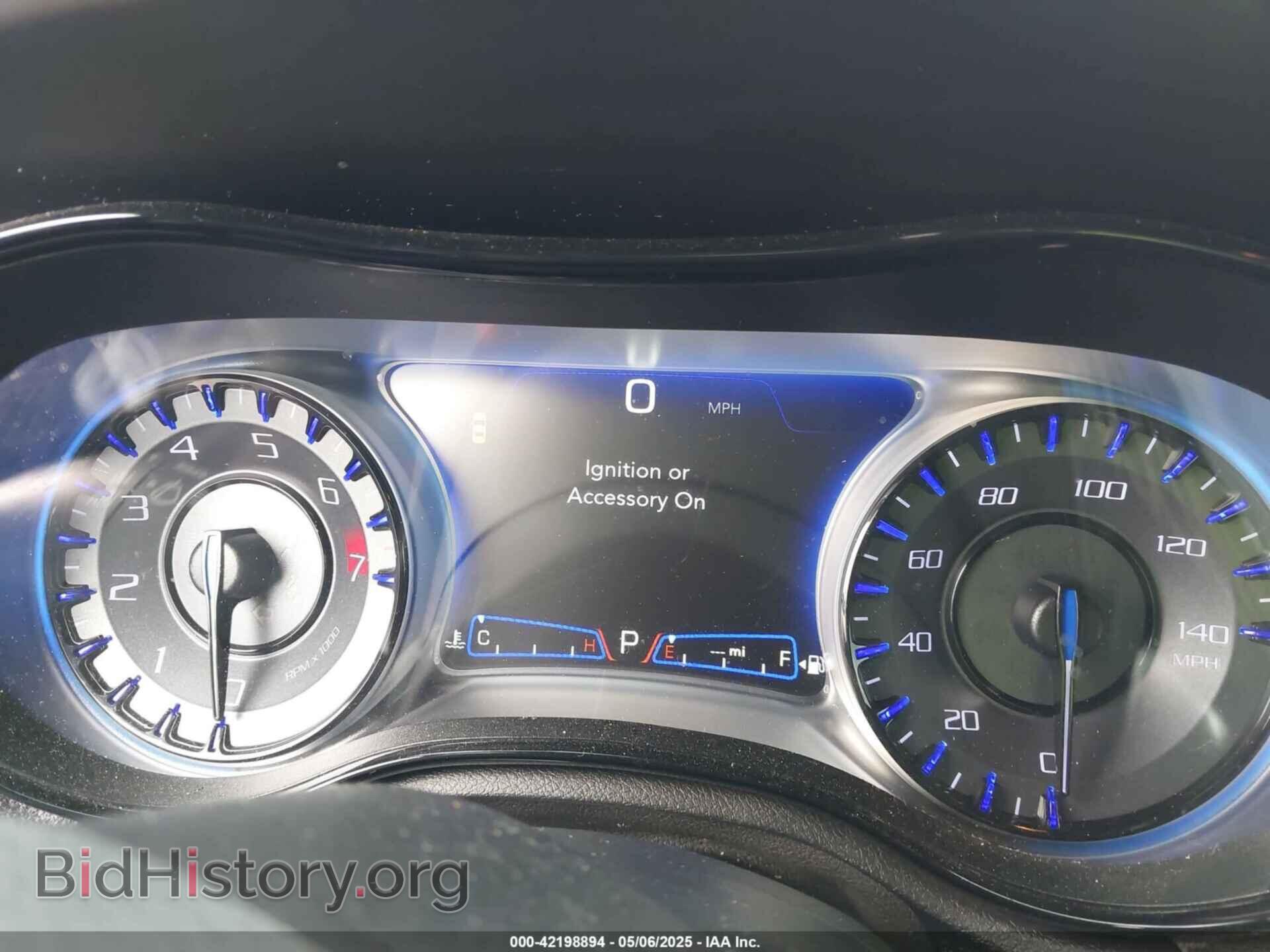 2019 CHRYSLER 300 - VIN: 2C3CCABG0KH516446 - Фото 7