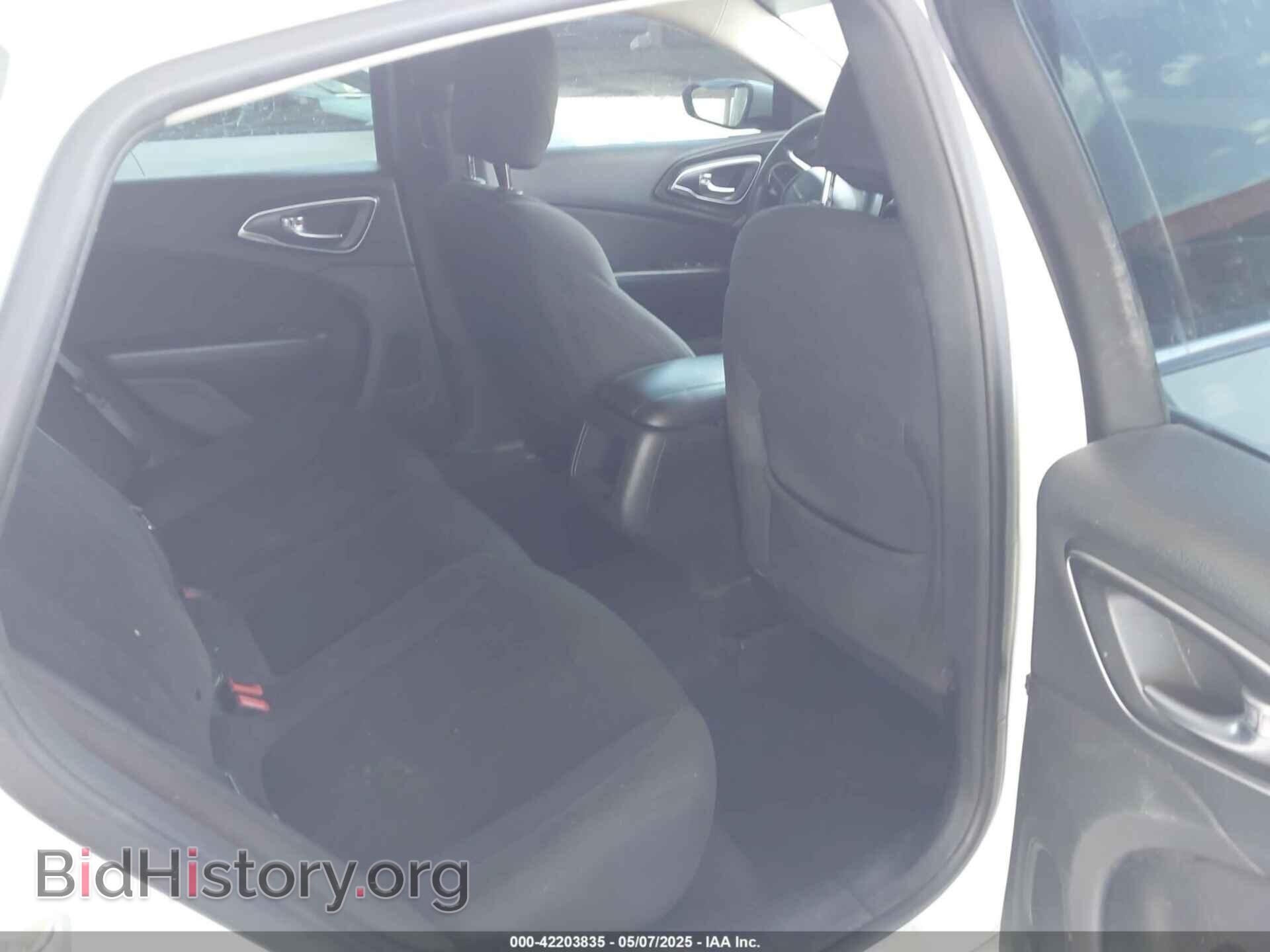 2015 CHRYSLER 200 - VIN: 1C3CCCAB1FN586584 - Фото 8