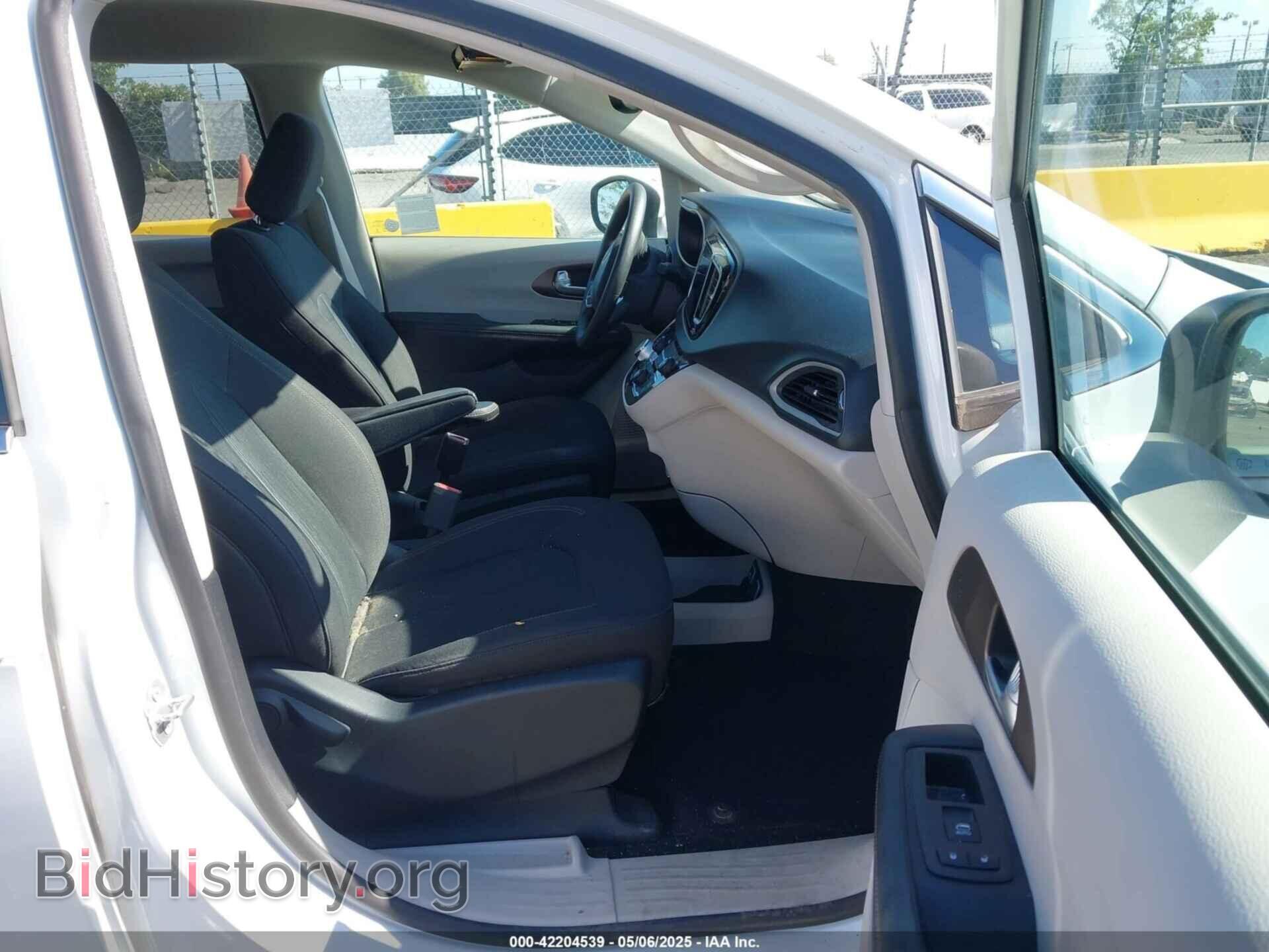 2017 CHRYSLER PACIFICA - VIN: 2C4RC1DG1HR840480 - Photo 5