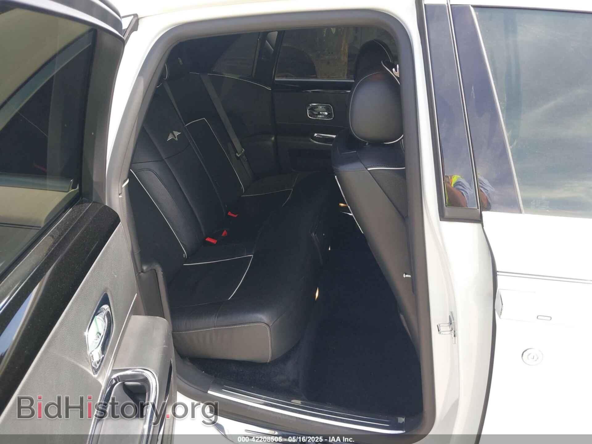 2014 ROLLS-ROYCE GHOST - VIN: SCA664S59EUX52800 - Photo 8