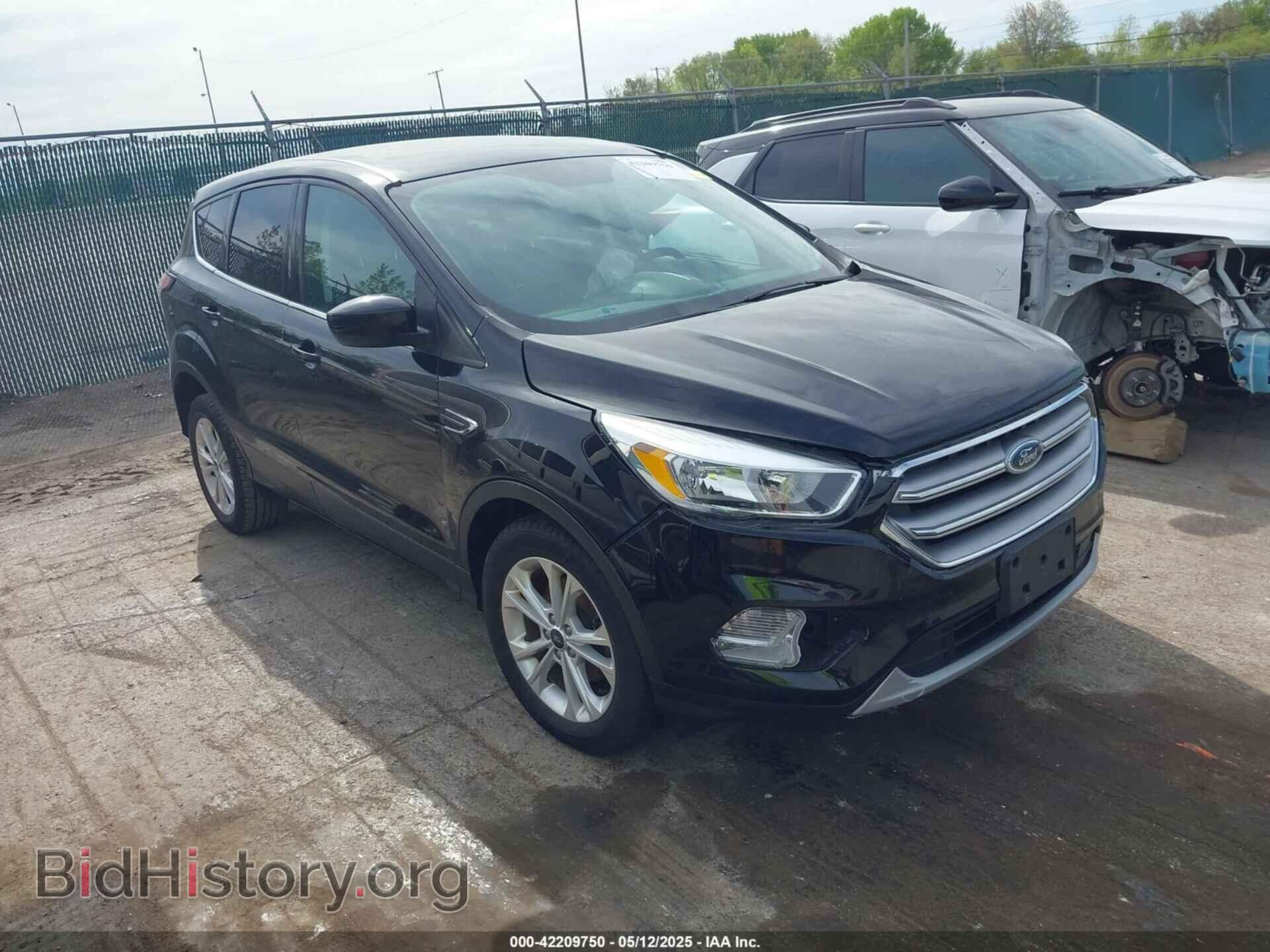 Фотография 1FMCU0GD6HUE03698 - FORD ESCAPE 2017