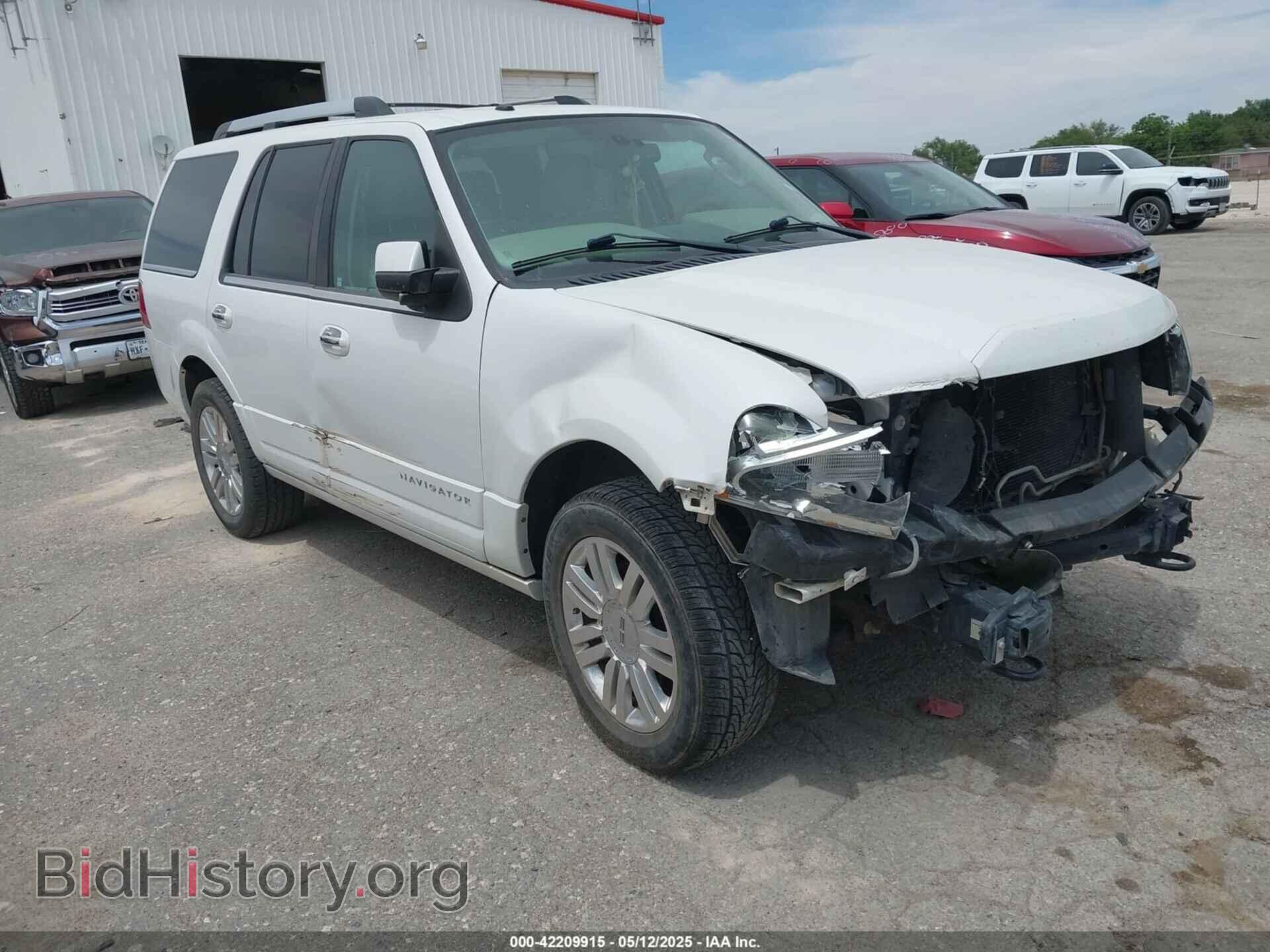 Photo 5LMJJ2H5XCEL03557 - LINCOLN NAVIGATOR 2012