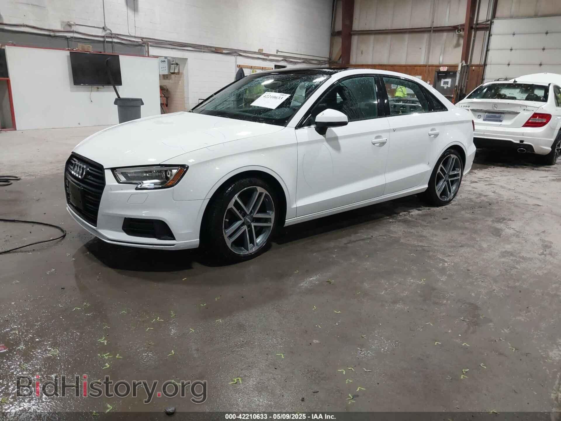2019 AUDI A3 - VIN: WAUAUGFF0KA094954 - Фото 2