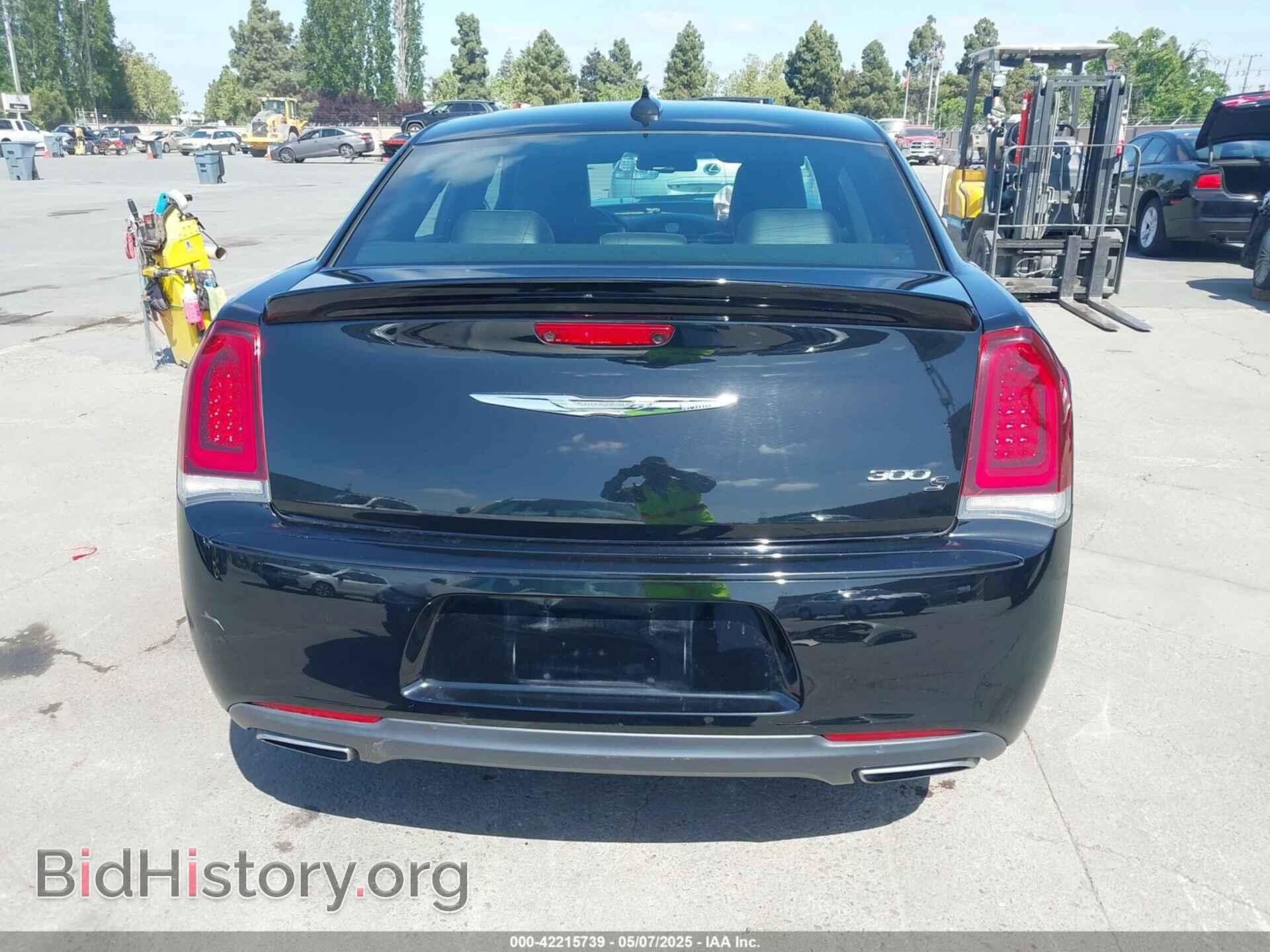 2016 CHRYSLER 300 - VIN: 2C3CCABT9GH164147 - Фото 16