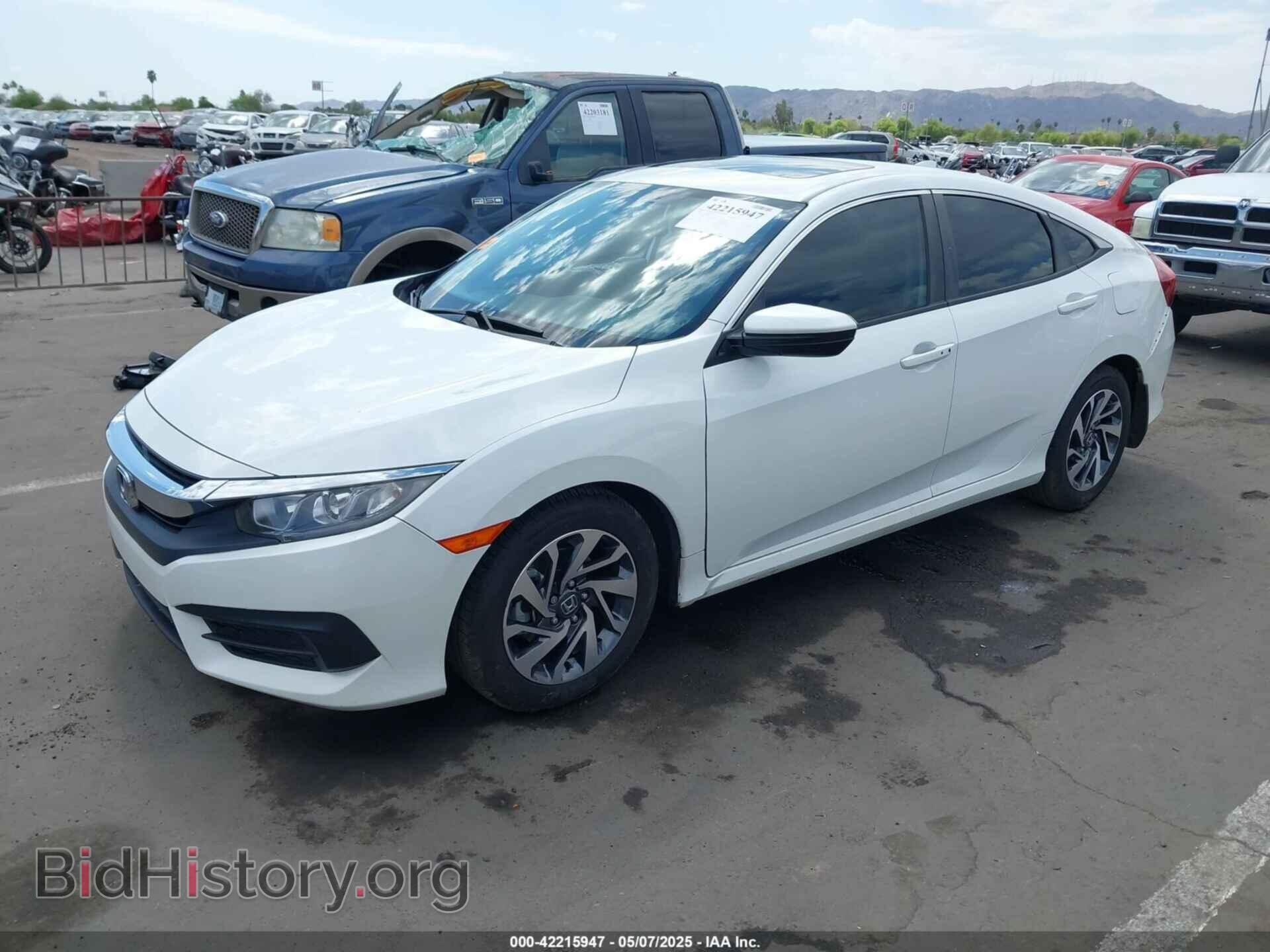 2018 HONDA CIVIC - VIN: 2HGFC2F73JH568243 - Фото 2