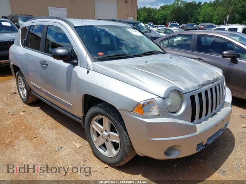 2008 Jeep COMPASS Sport (VIN 1J8FF47W08D749405) — фото 1 из 11, IAAI, повреждение: нормальный износ