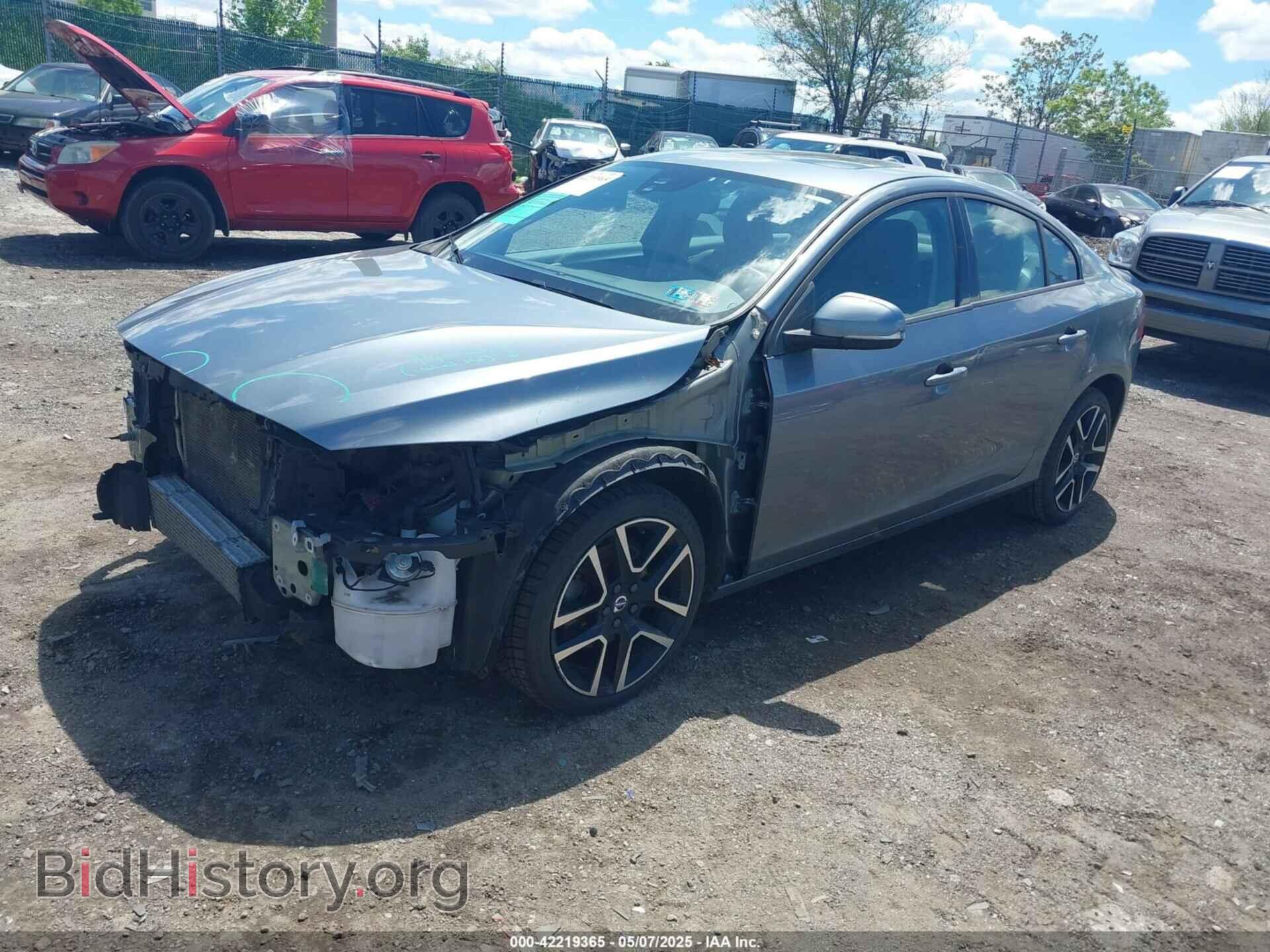 2017 VOLVO S60 - VIN: YV126MFL4H2432746 - Фото 2