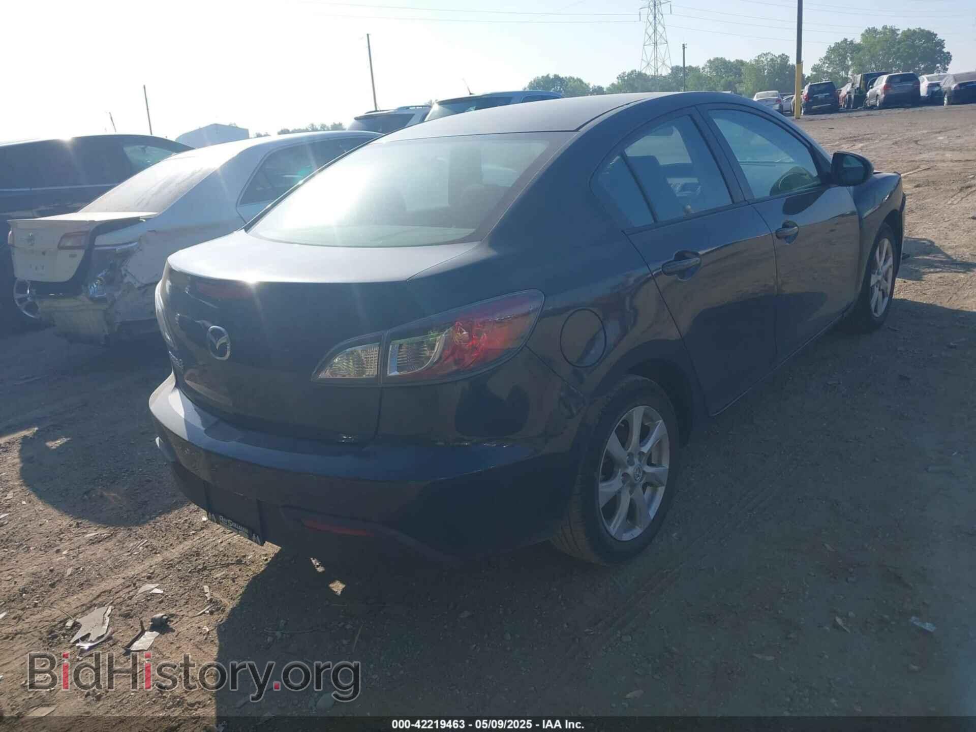 2011 MAZDA MAZDA3 - VIN: JM1BL1VG8B1432294 - Фото 4