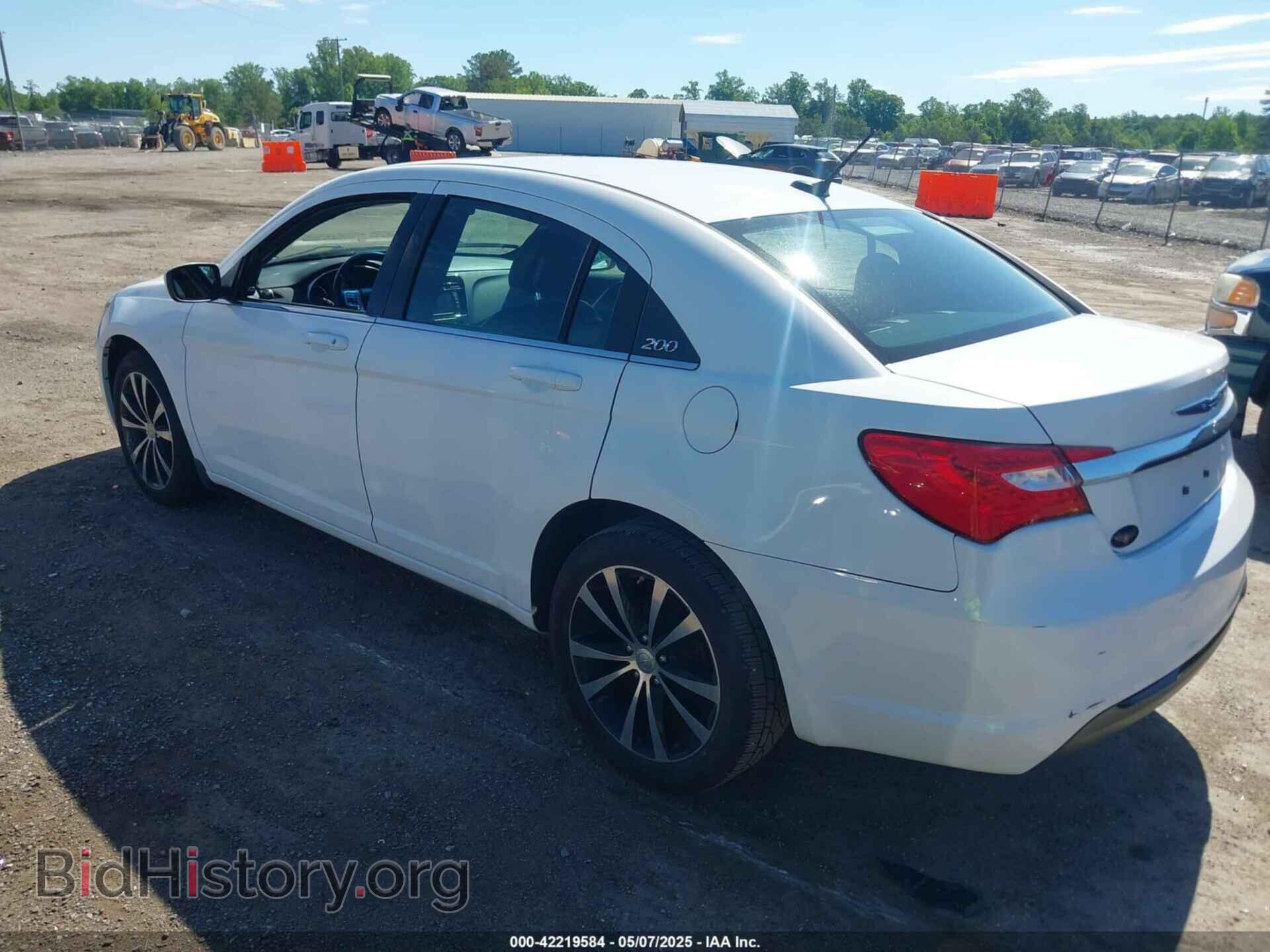 2013 CHRYSLER 200 - VIN: 1C3CCBCG4DN574932 - Фото 3