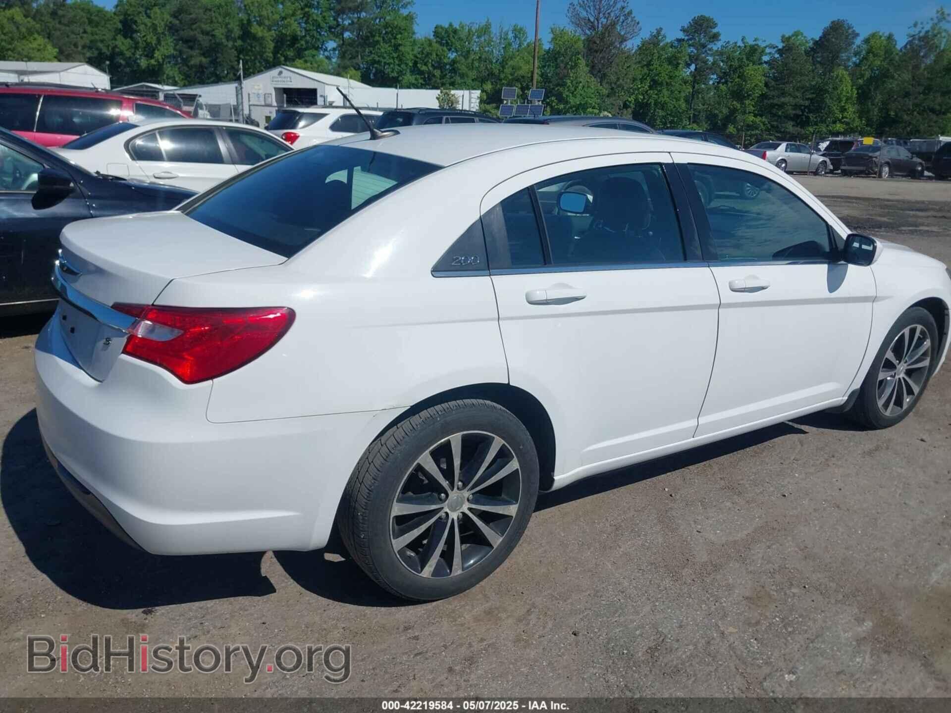 2013 CHRYSLER 200 - VIN: 1C3CCBCG4DN574932 - Фото 4