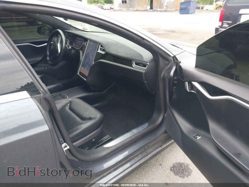 2016 Tesla MODEL S (VIN 5YJSA1E17GF174544) — photo 5 of 19