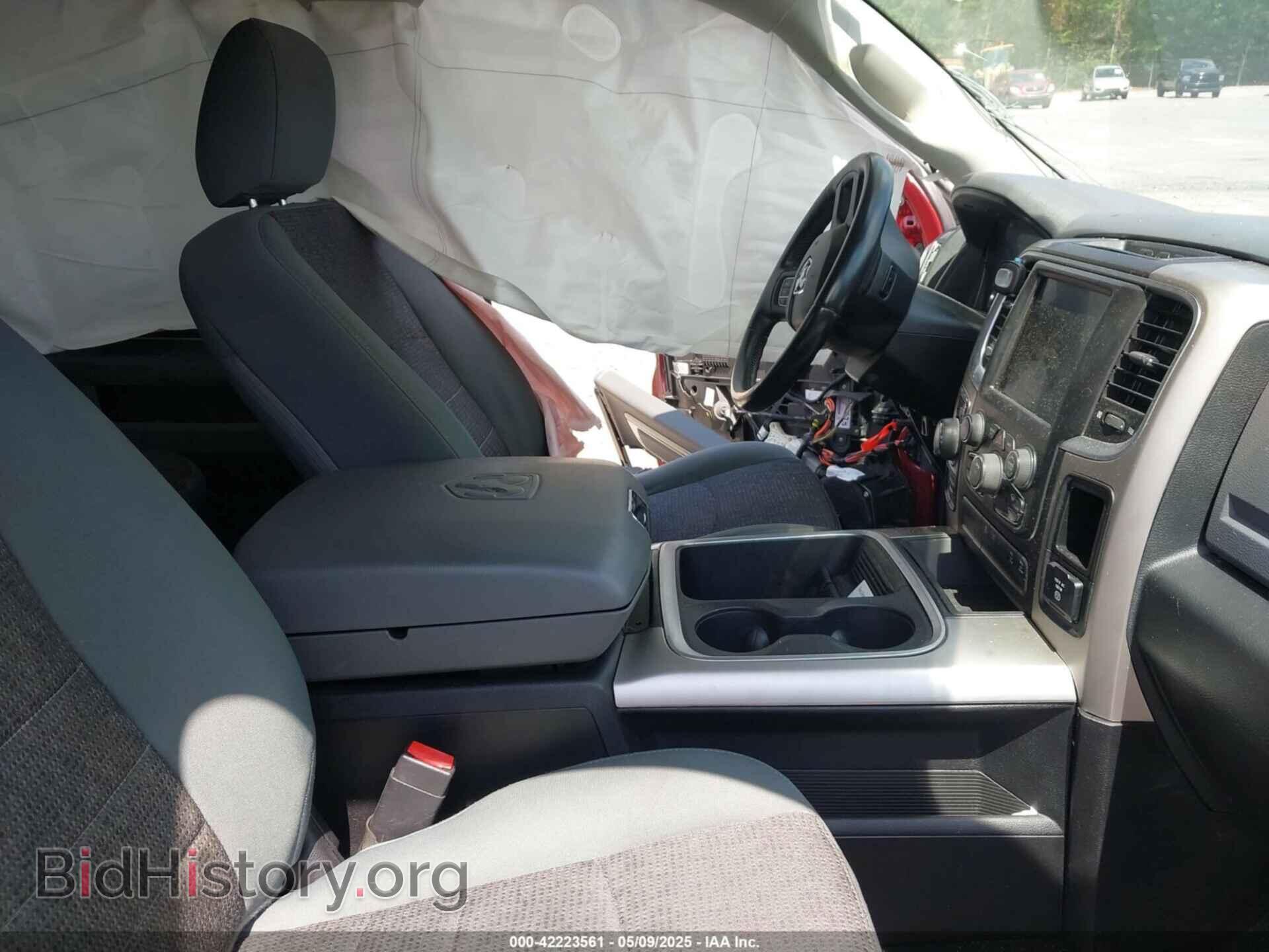 2016 RAM 1500 - VIN: 3C6RR7LT1GG207778 - Фото 5