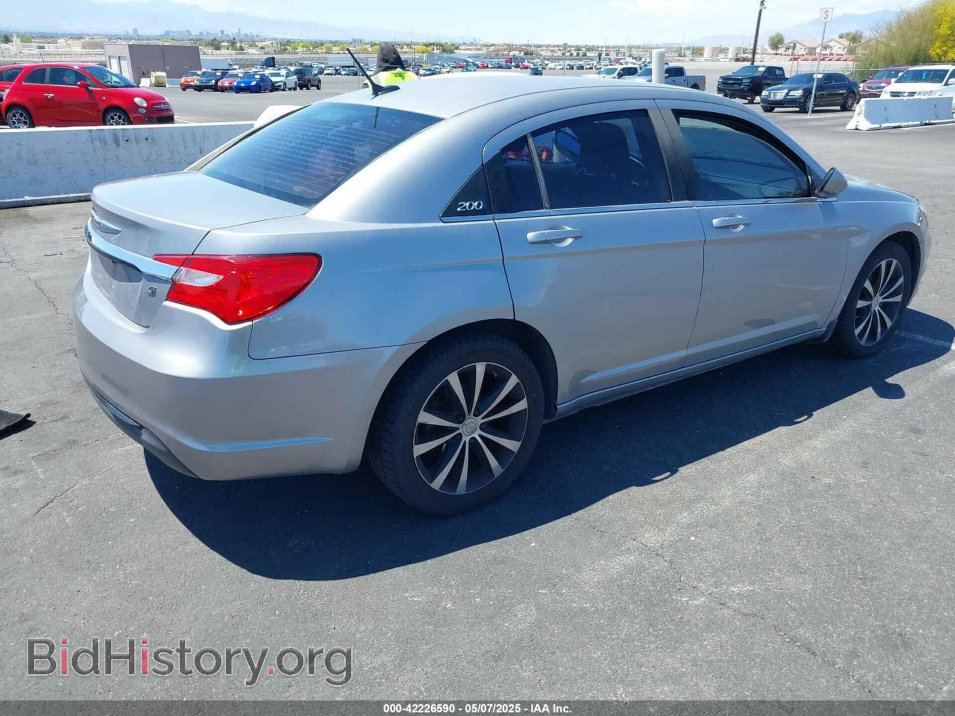 2013 CHRYSLER 200 - VIN: 1C3CCBBB1DN594884 - Фото 4