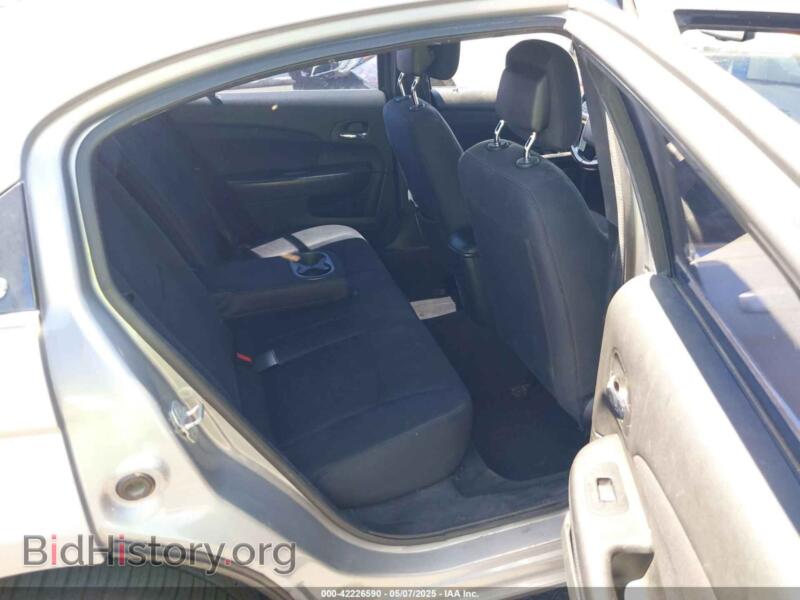 2013 Chrysler 200 (VIN 1C3CCBBB1DN594884) — photo 8 of 11