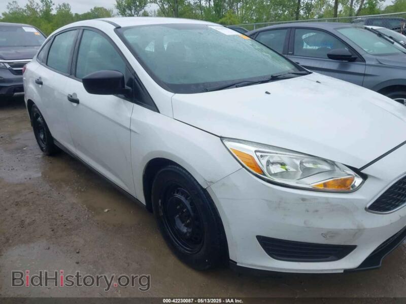2016 Ford FOCUS (VIN 1FADP3E24GL386381) — photo 6 of 16