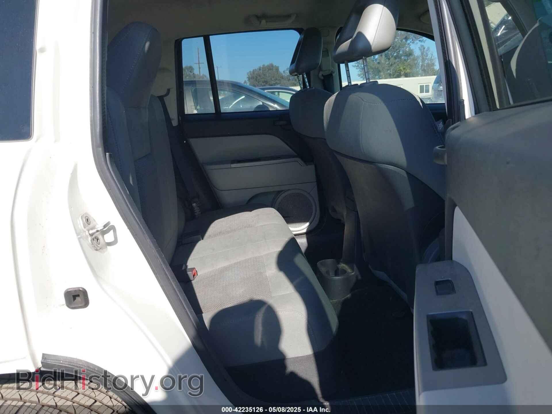2007 JEEP COMPASS - VIN: 1J8FT47W17D158619 - Фото 8