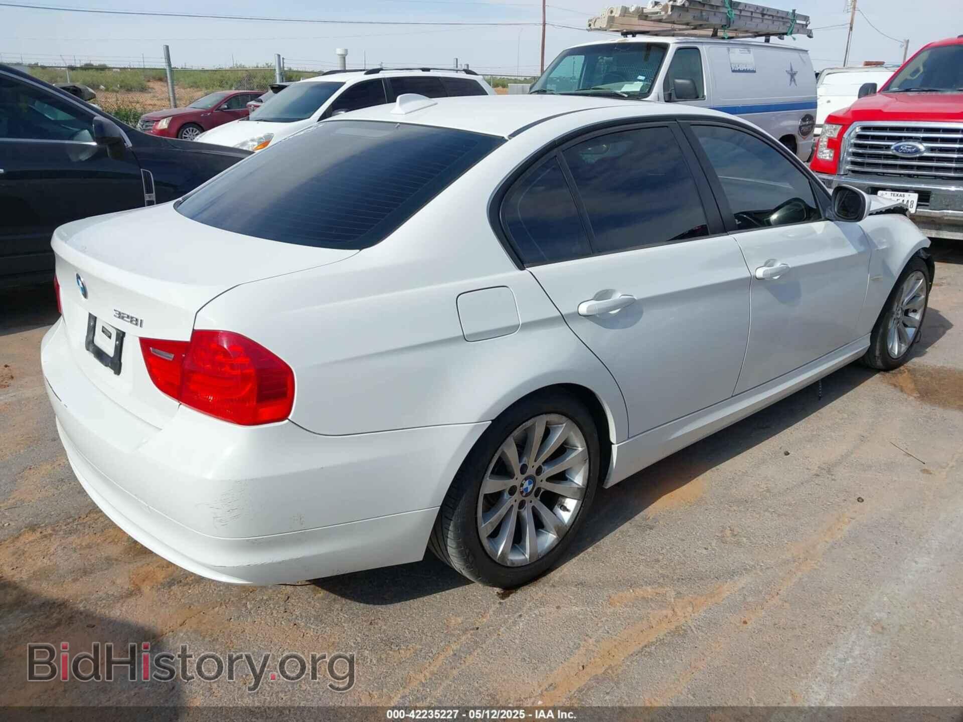 2011 BMW 328I - VIN: WBAPH7C54BE682973 - Фото 4