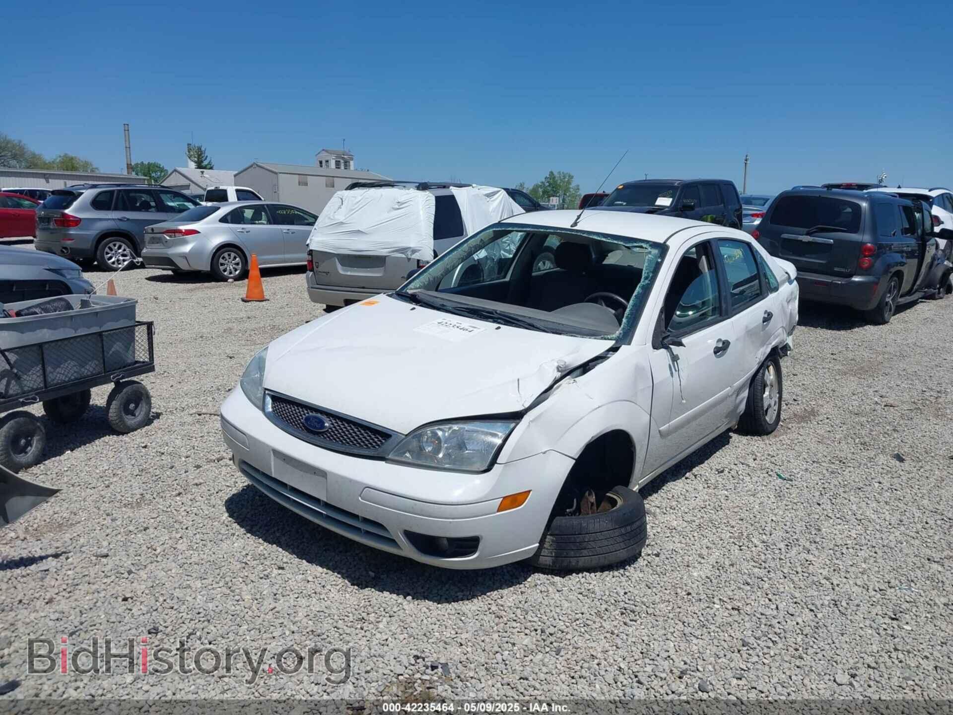 2005 FORD FOCUS - VIN: 1FAFP34NX5W269260 - Фото 2