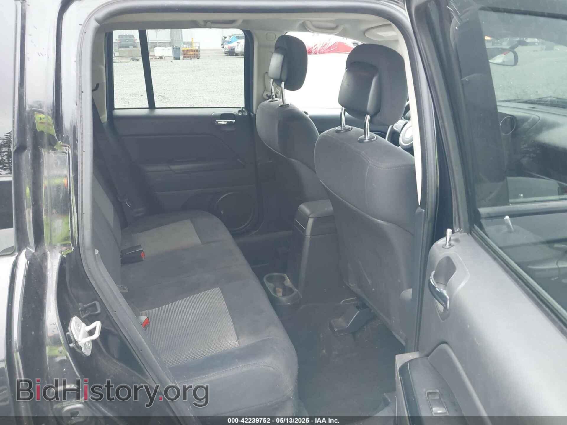 2011 JEEP COMPASS - VIN: 1J4NT1FA0BD190441 - Photo 8